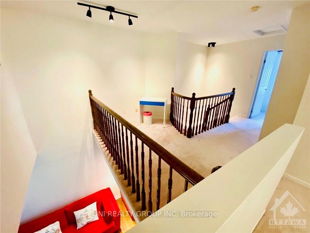 Photo 8 of 181 Thornbury Crescent, Ottawa, Centrepointe — HOMEH
