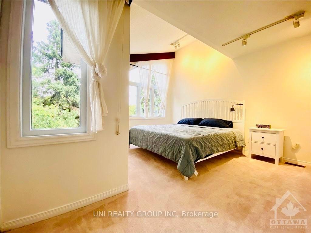 Photo 9 of 181 Thornbury Crescent, Ottawa, Centrepointe — HOMEH