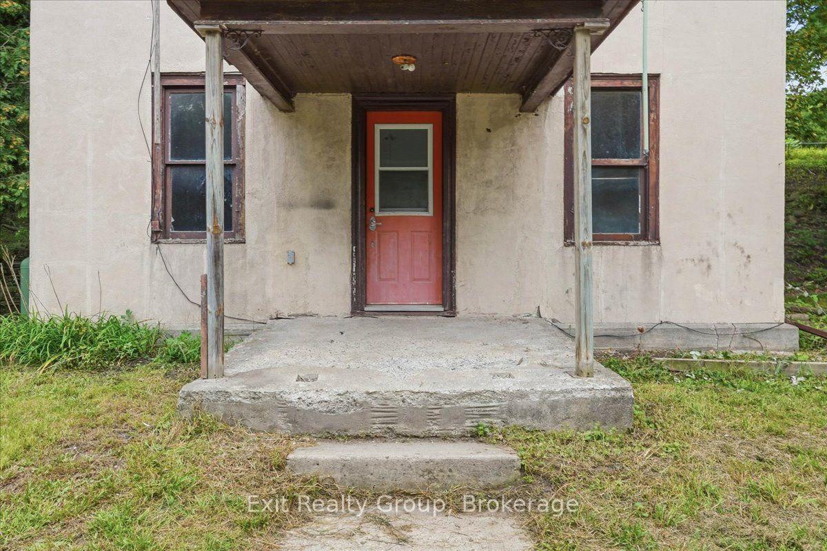 Photo 3 of 437 Drewery Street, Brighton, Rural Brighton — HOMEH