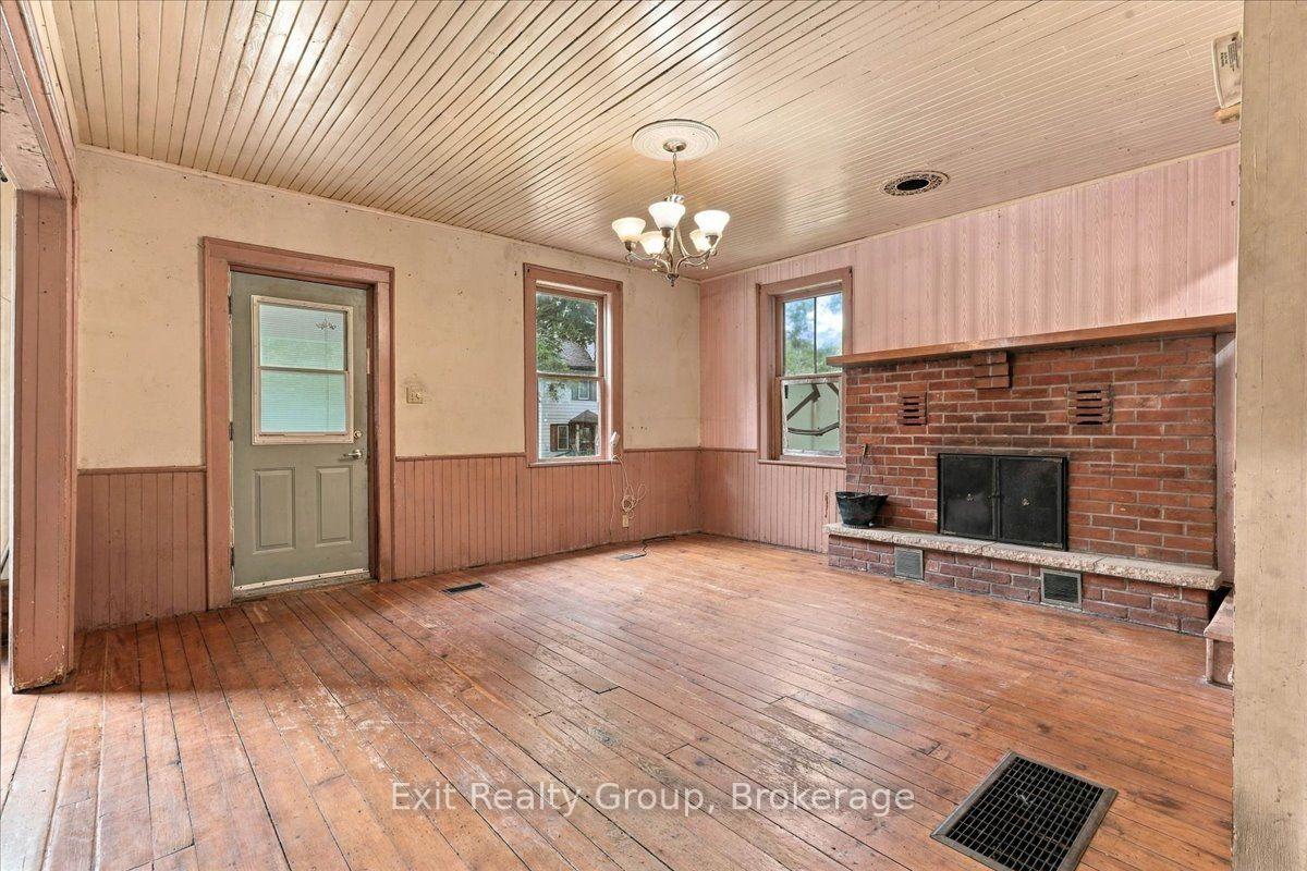 Photo 8 of 437 Drewery Street, Brighton, Rural Brighton — HOMEH