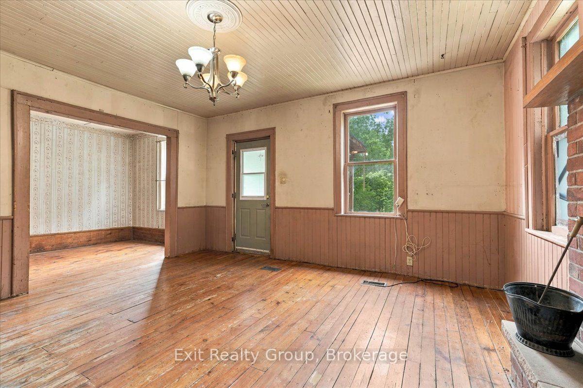 Photo 9 of 437 Drewery Street, Brighton, Rural Brighton — HOMEH