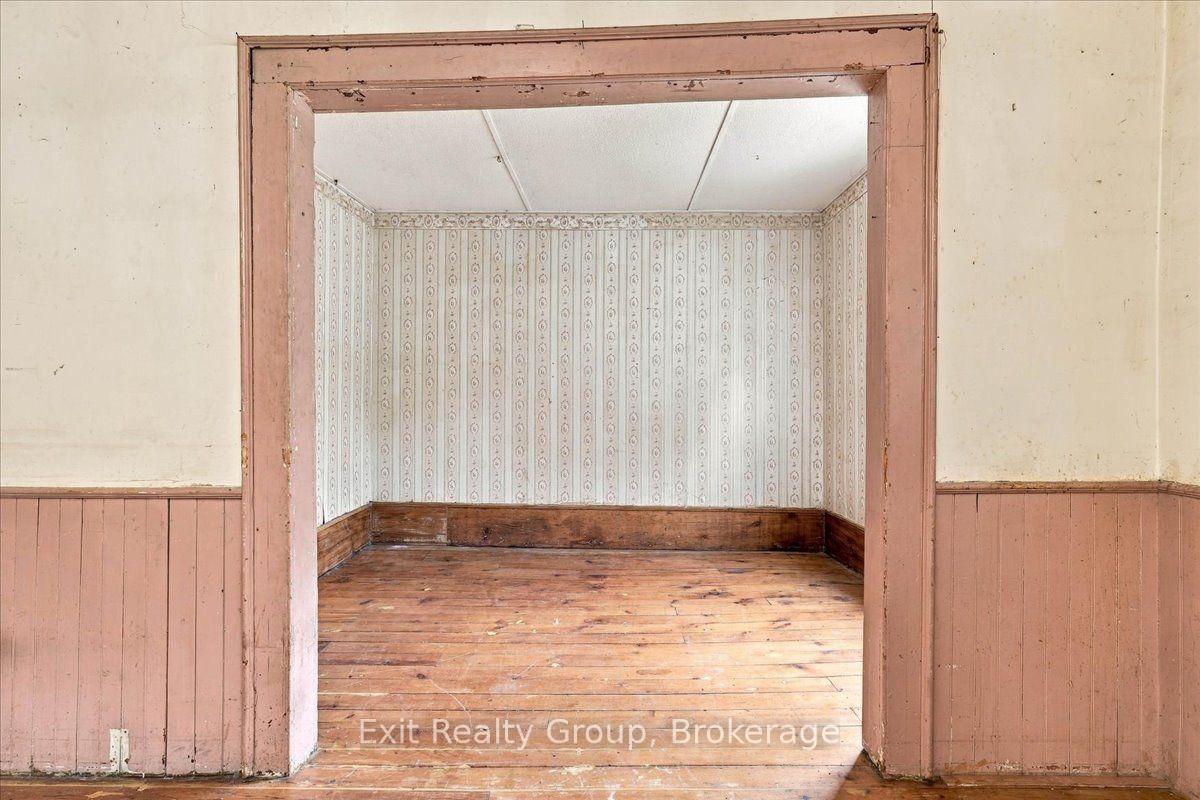Photo 11 of 437 Drewery Street, Brighton, Rural Brighton — HOMEH