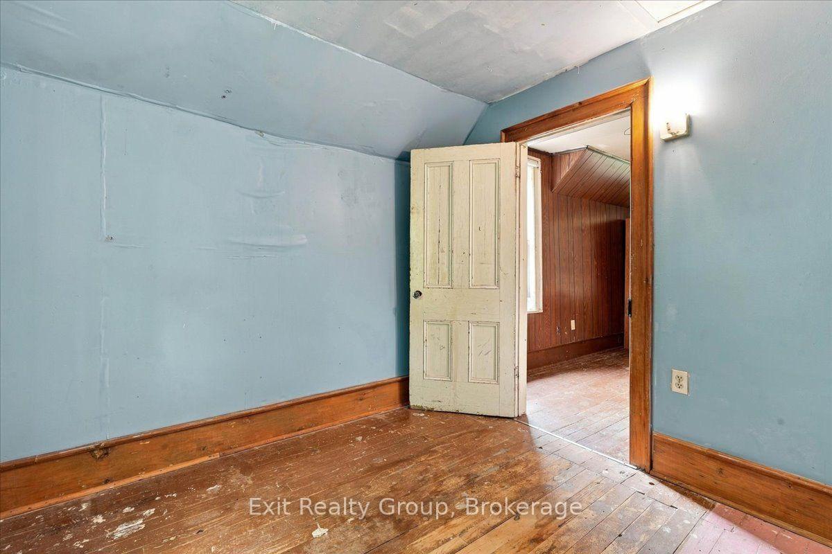 Photo 21 of 437 Drewery Street, Brighton, Rural Brighton — HOMEH