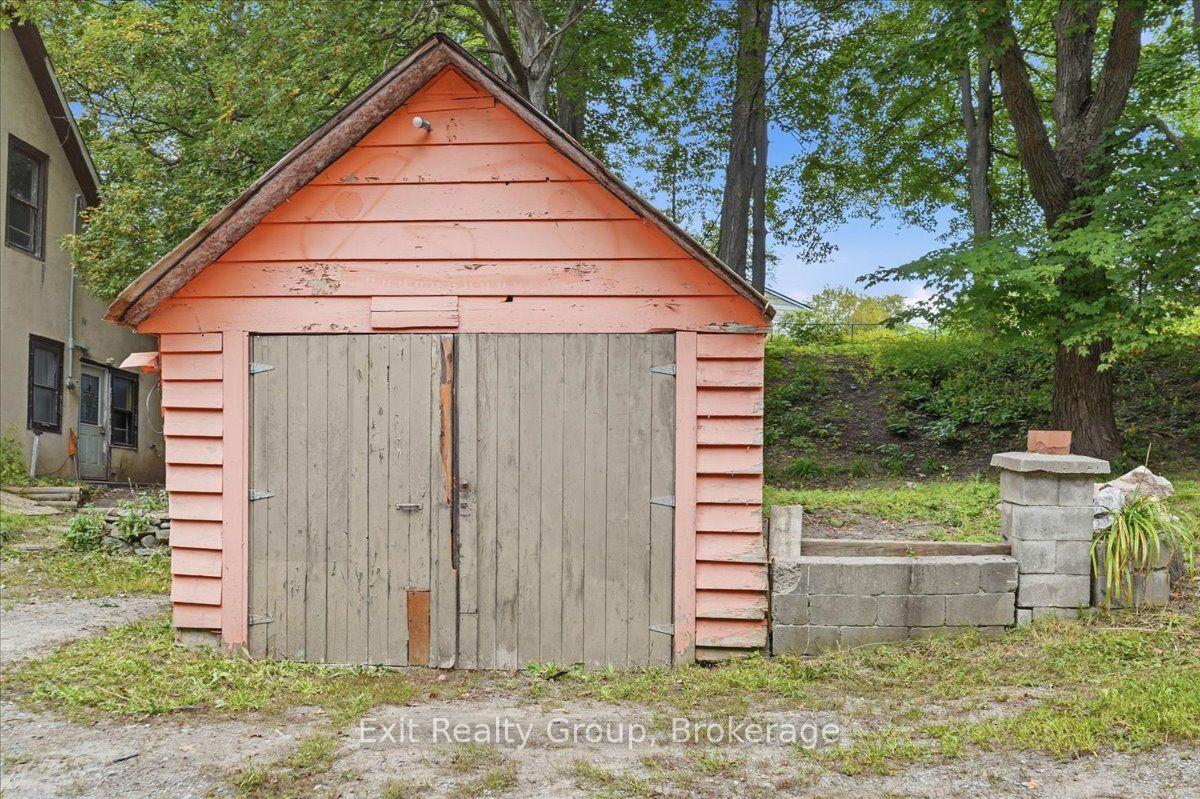 Photo 37 of 437 Drewery Street, Brighton, Rural Brighton — HOMEH