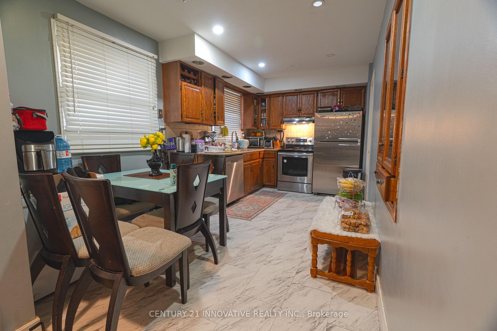 Photo 7 of 89 Thickson Road S, Whitby, Blue Grass Meadows — HOMEH