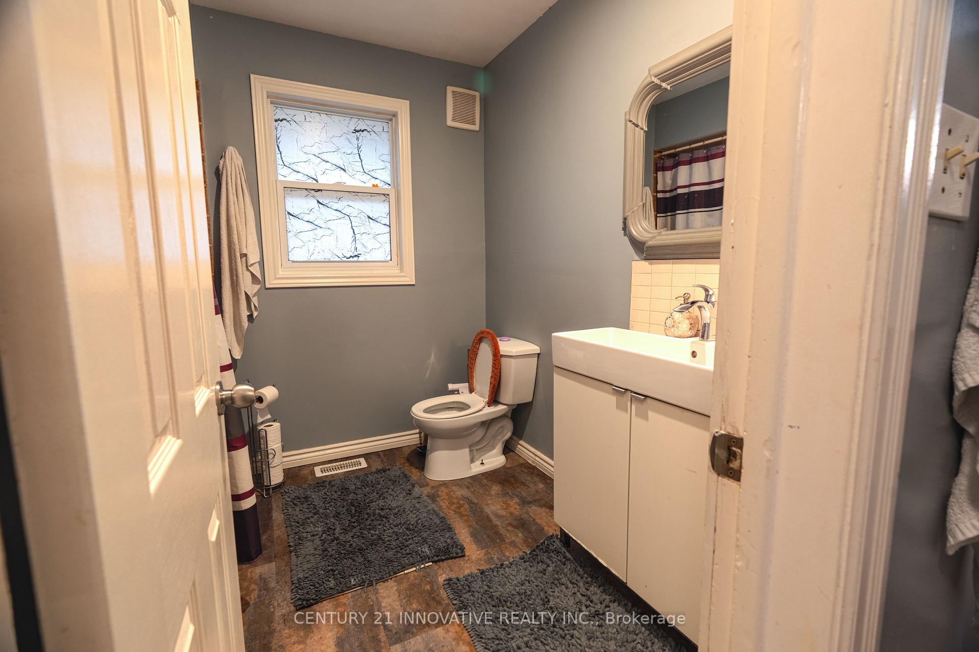 Photo 12 of 89 Thickson Road S, Whitby, Blue Grass Meadows — HOMEH