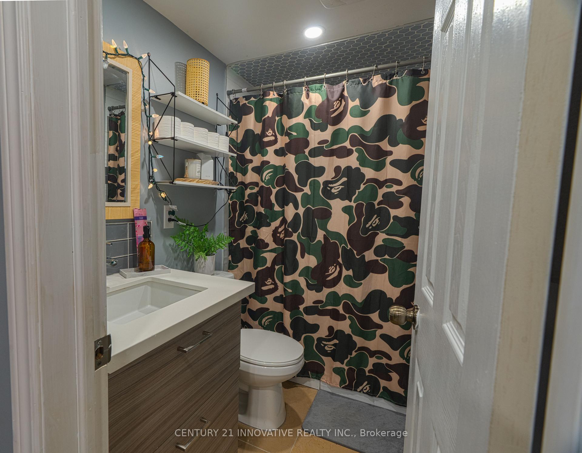 Photo 22 of 89 Thickson Road S, Whitby, Blue Grass Meadows — HOMEH