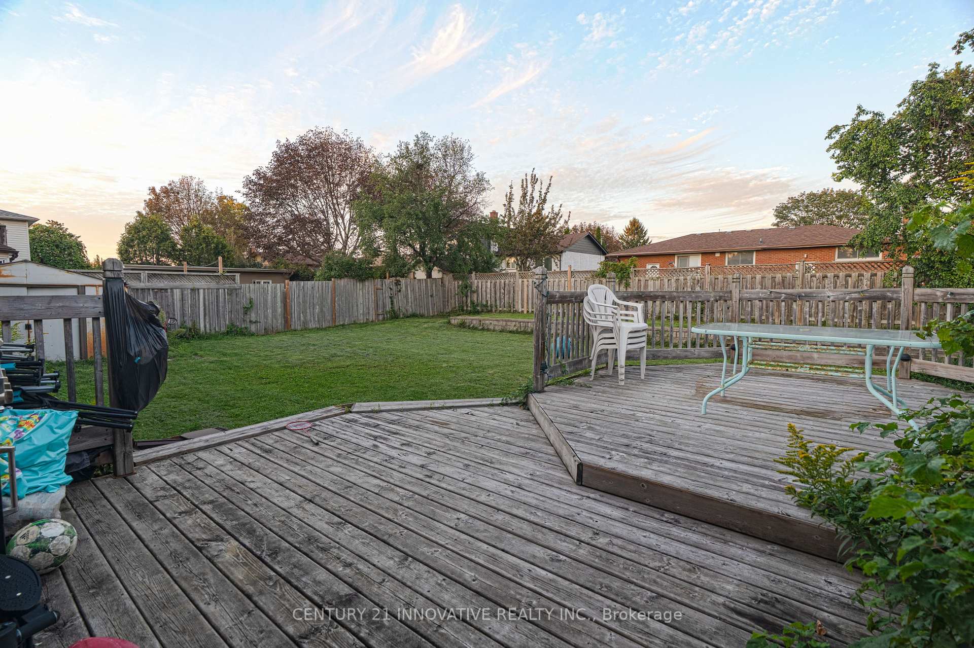 Photo 26 of 89 Thickson Road S, Whitby, Blue Grass Meadows — HOMEH