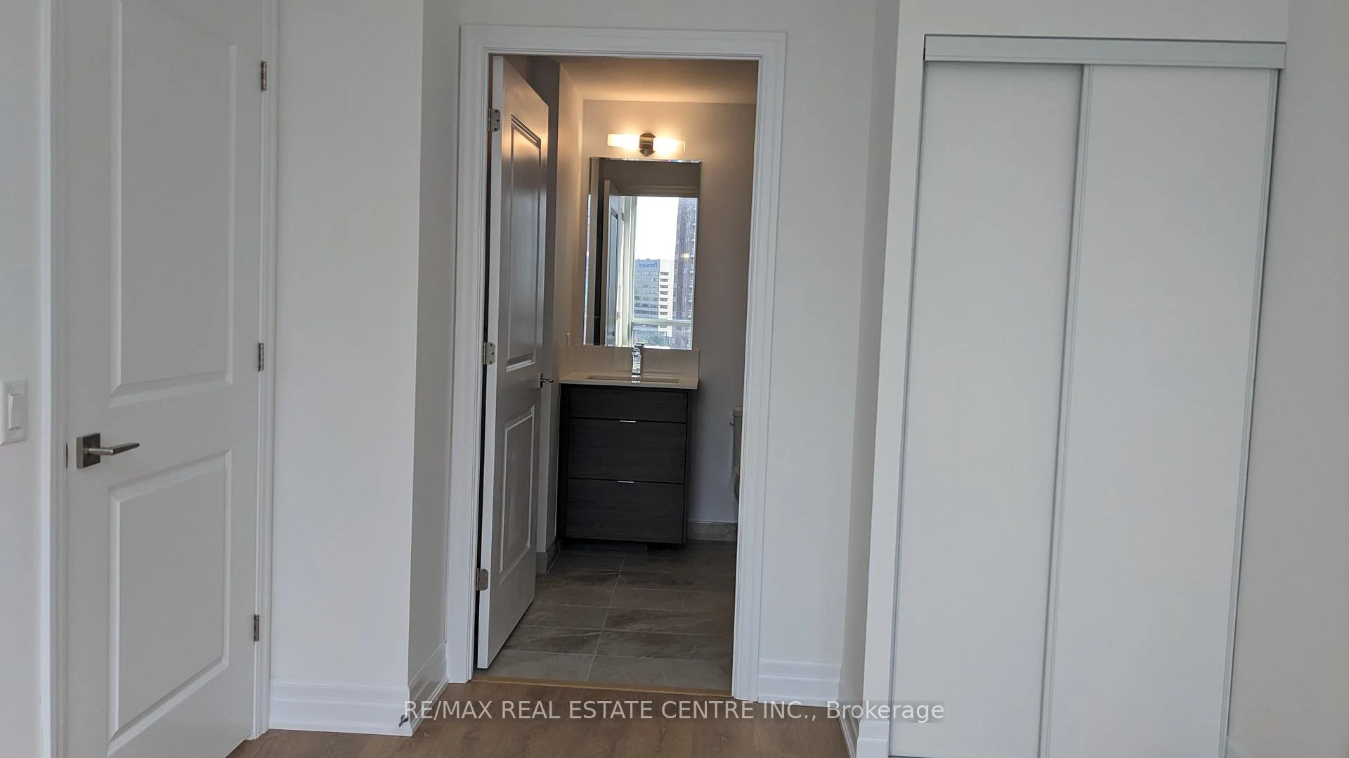 Photo 9 of Unit 1001, 30 Elm Drive W, Mississauga, Fairview — HOMEH