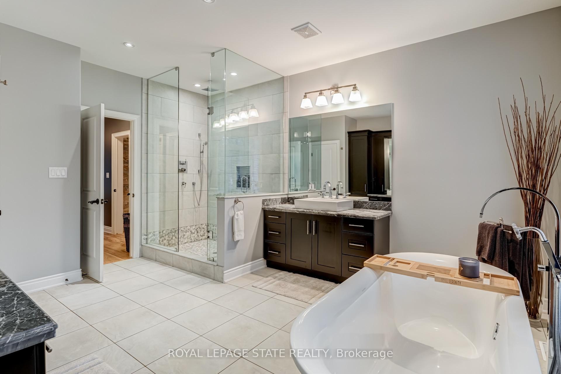 Photo 23 of 60 Parker Avenue, Hamilton, Ancaster — HOMEH