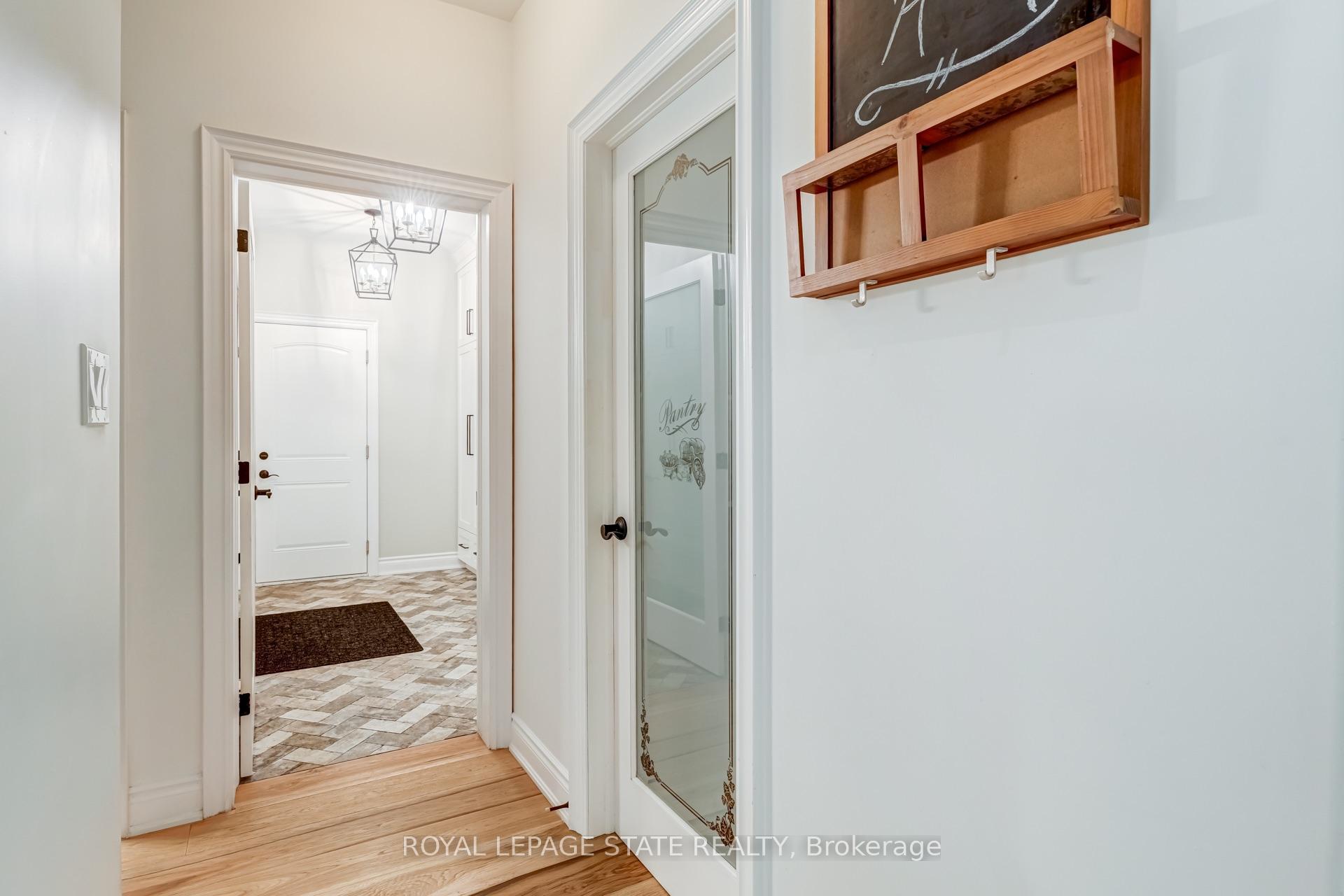 Photo 24 of 60 Parker Avenue, Hamilton, Ancaster — HOMEH