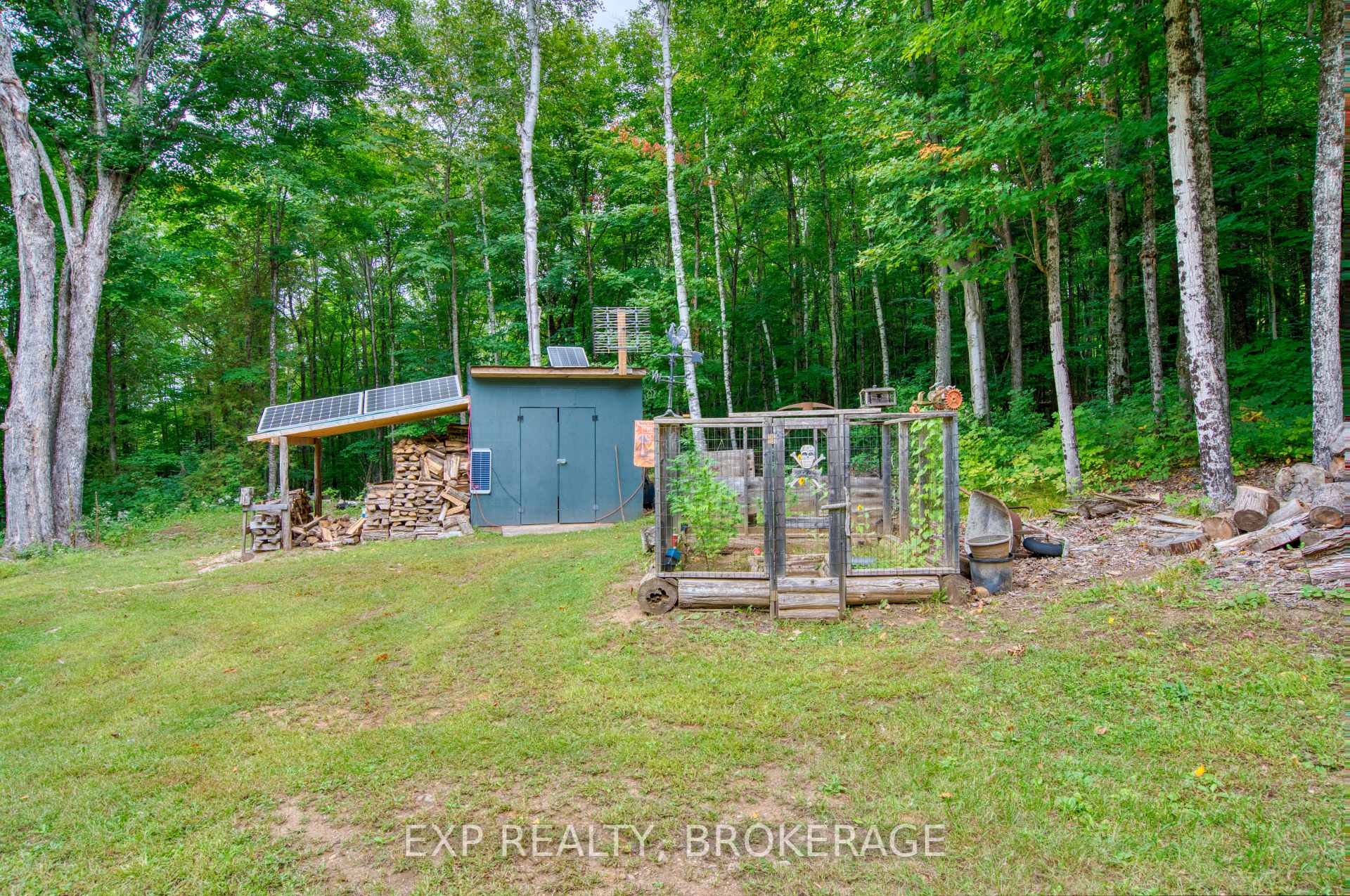 Photo 8 of 1316 Bolton Lane, Frontenac, Frontenac Centre — HOMEH