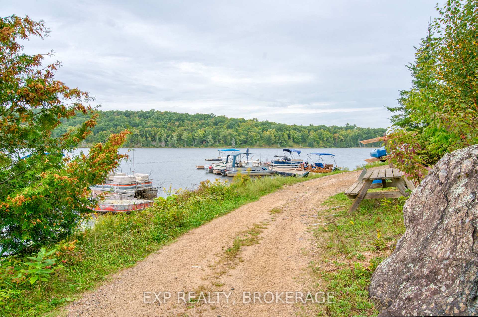Photo 42 of 1316 Bolton Lane, Frontenac, Frontenac Centre — HOMEH