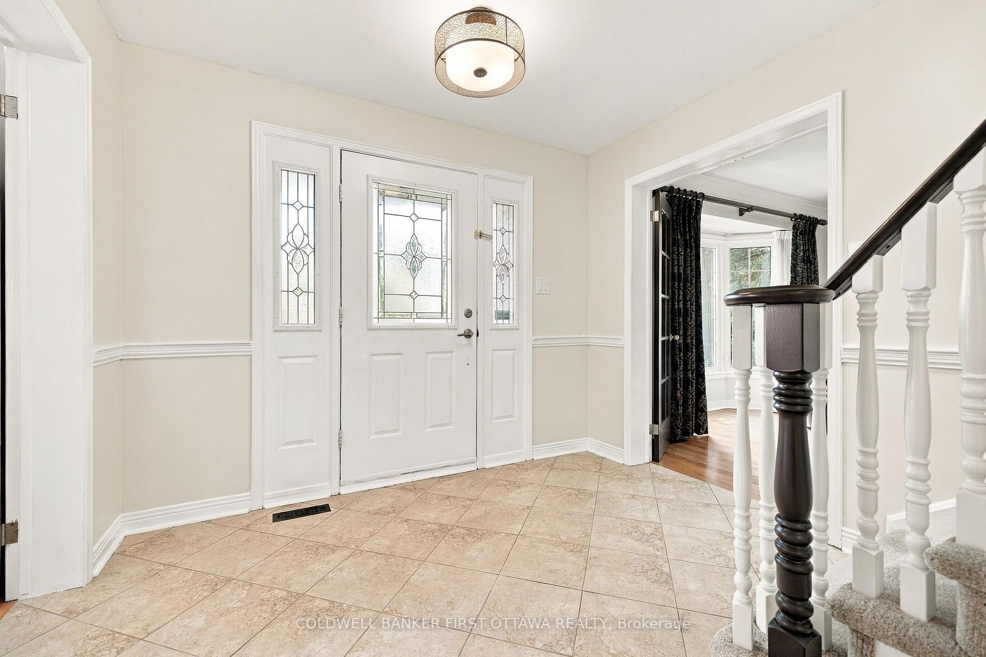 Photo 7 of 27 Hampel Crescent, Ottawa, Stittsville (Central) — HOMEH