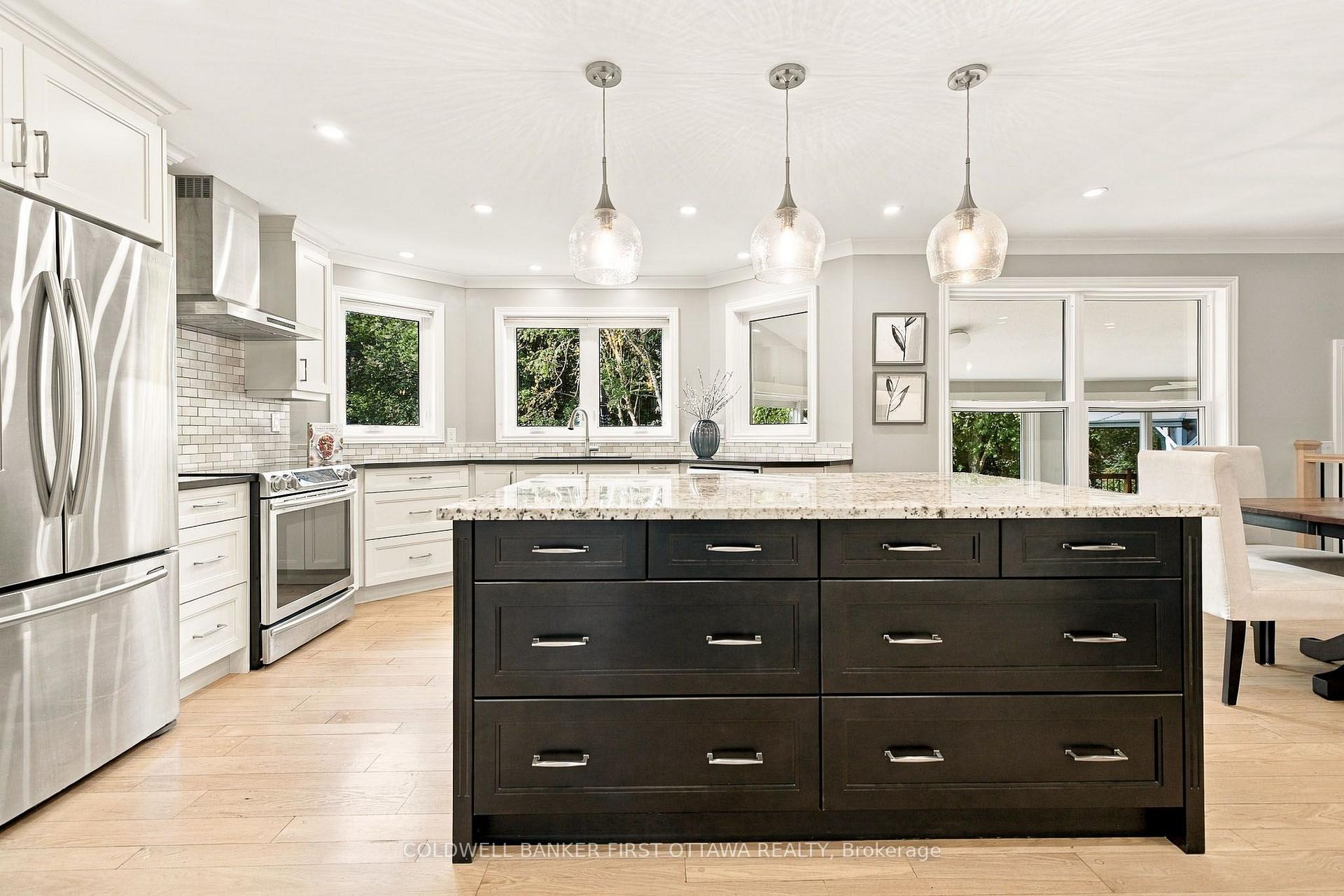 Photo 12 of 27 Hampel Crescent, Ottawa, Stittsville (Central) — HOMEH