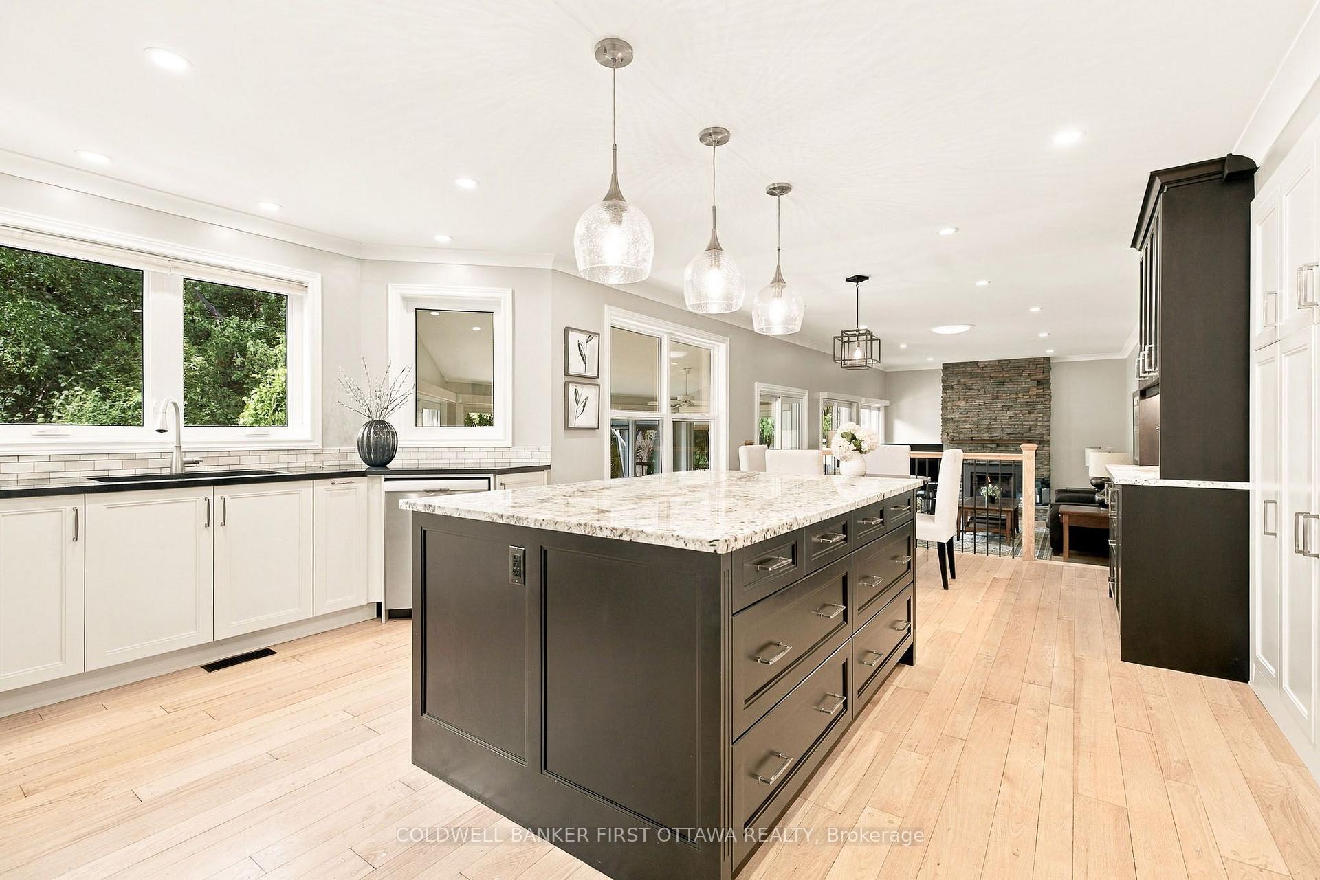 Photo 18 of 27 Hampel Crescent, Ottawa, Stittsville (Central) — HOMEH