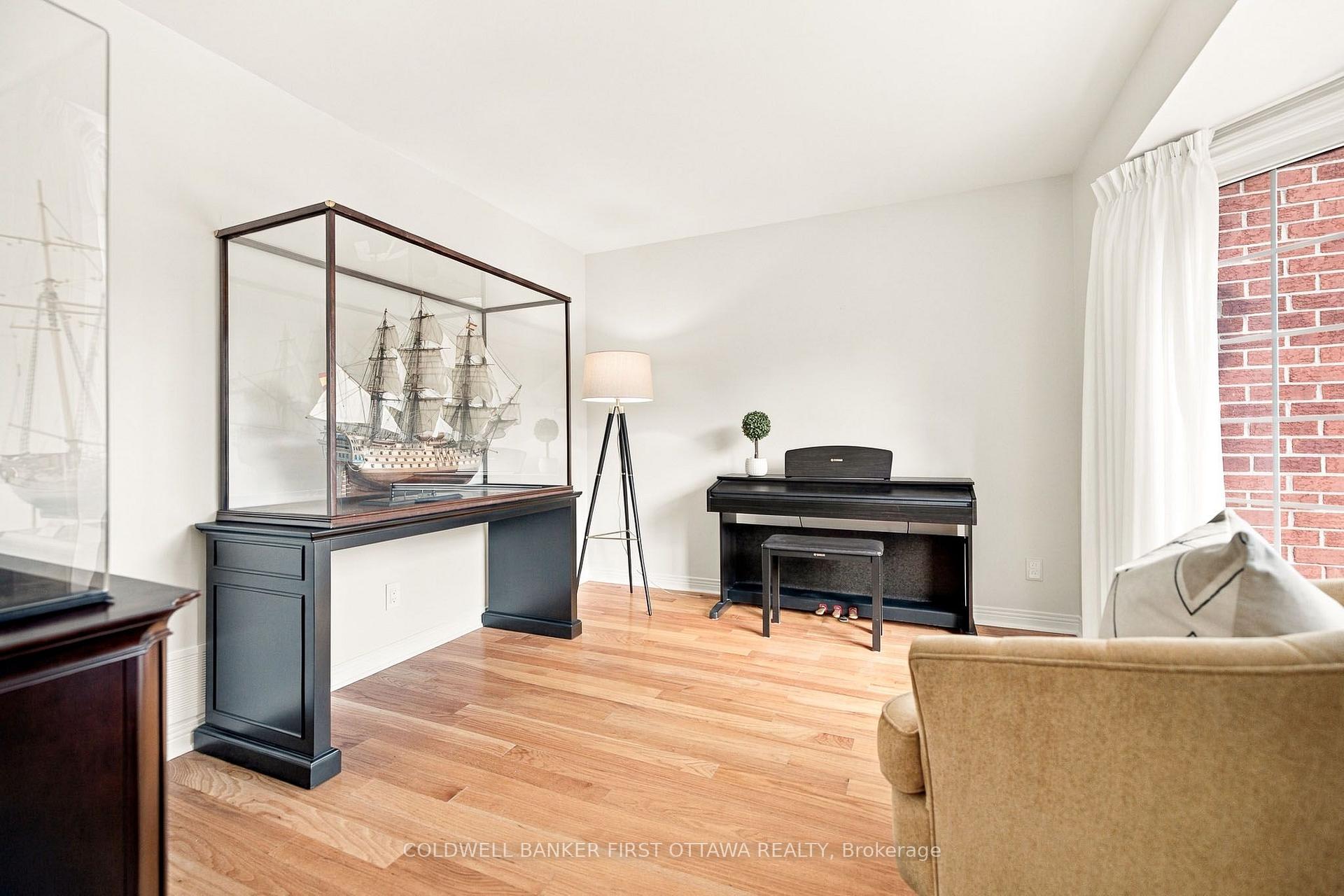 Photo 22 of 27 Hampel Crescent, Ottawa, Stittsville (Central) — HOMEH