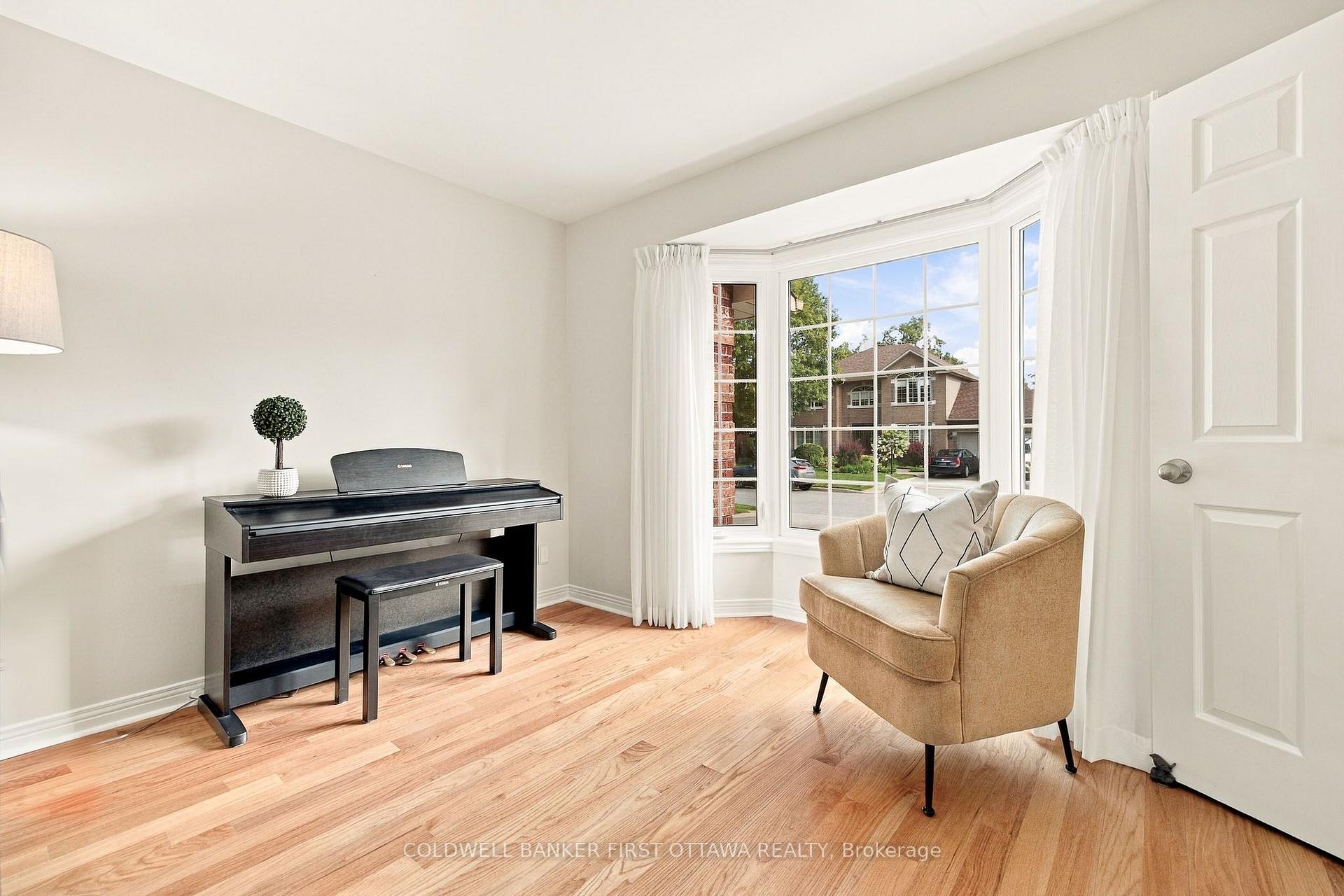 Photo 23 of 27 Hampel Crescent, Ottawa, Stittsville (Central) — HOMEH