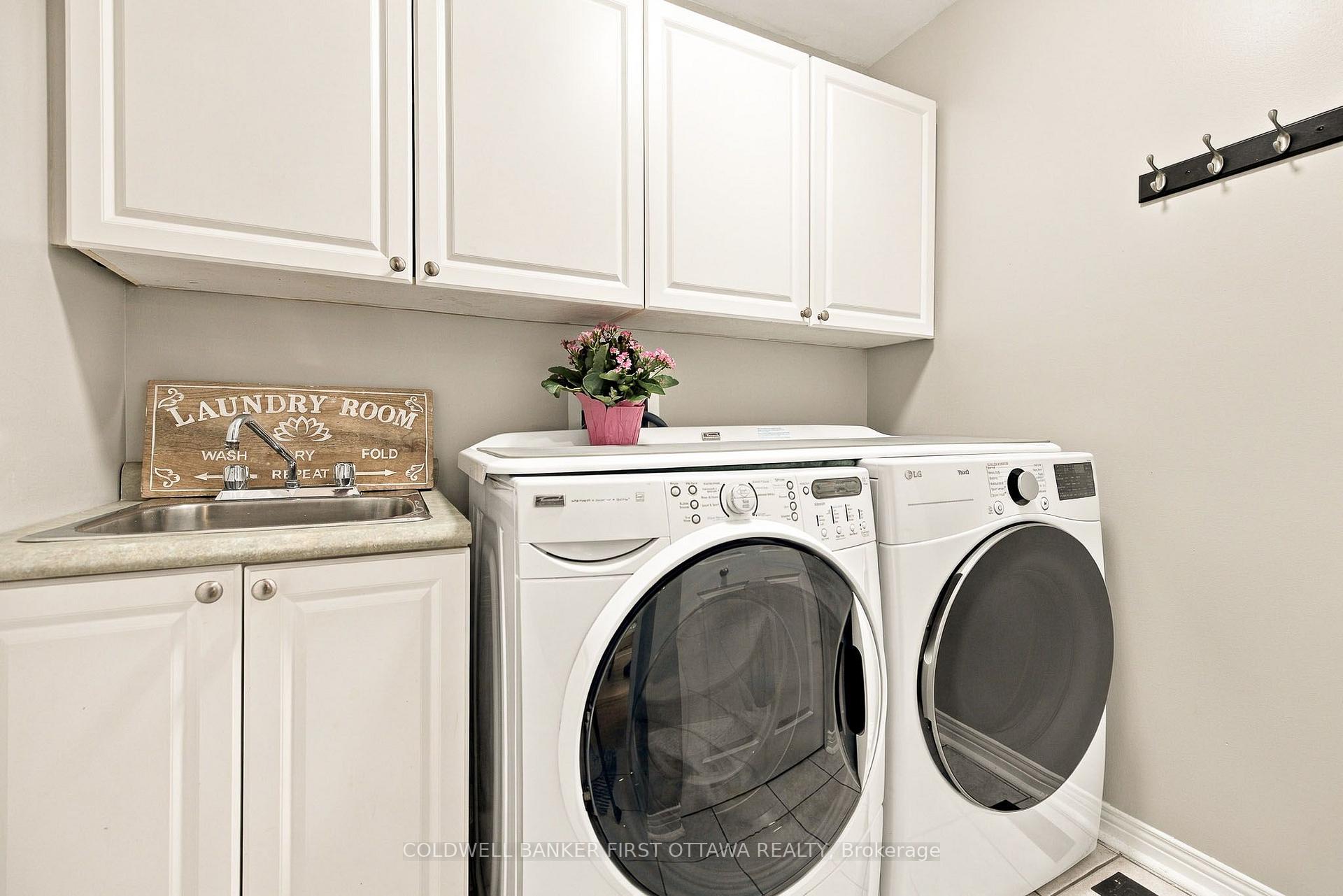 Photo 24 of 27 Hampel Crescent, Ottawa, Stittsville (Central) — HOMEH