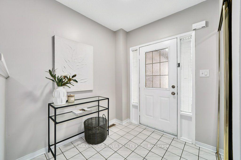 Photo 2 of 102 Timber Mill Avenue, Whitby, Williamsburg — HOMEH