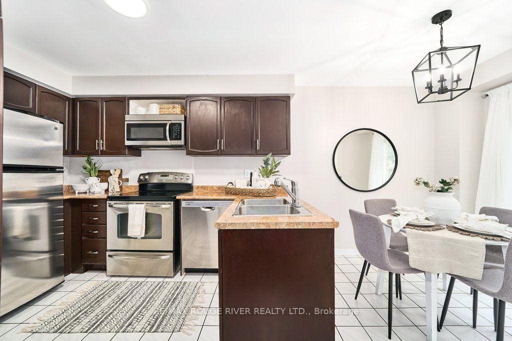 Photo 6 of 102 Timber Mill Avenue, Whitby, Williamsburg — HOMEH