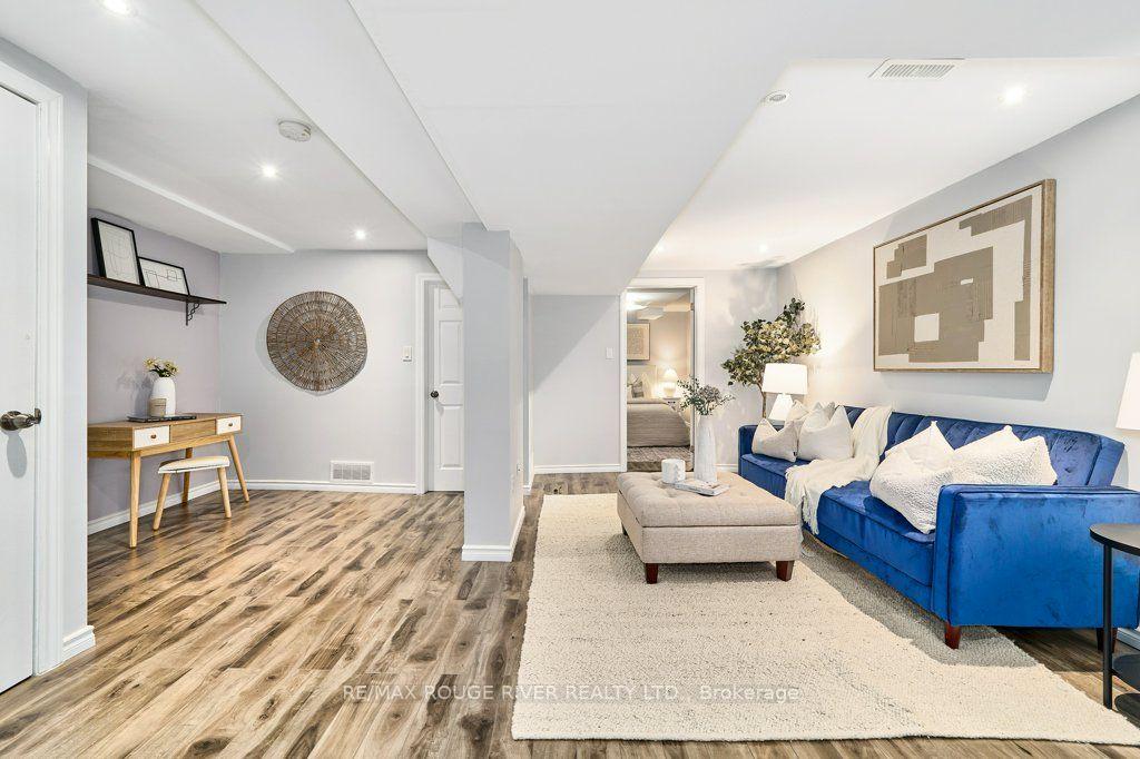 Photo 20 of 102 Timber Mill Avenue, Whitby, Williamsburg — HOMEH