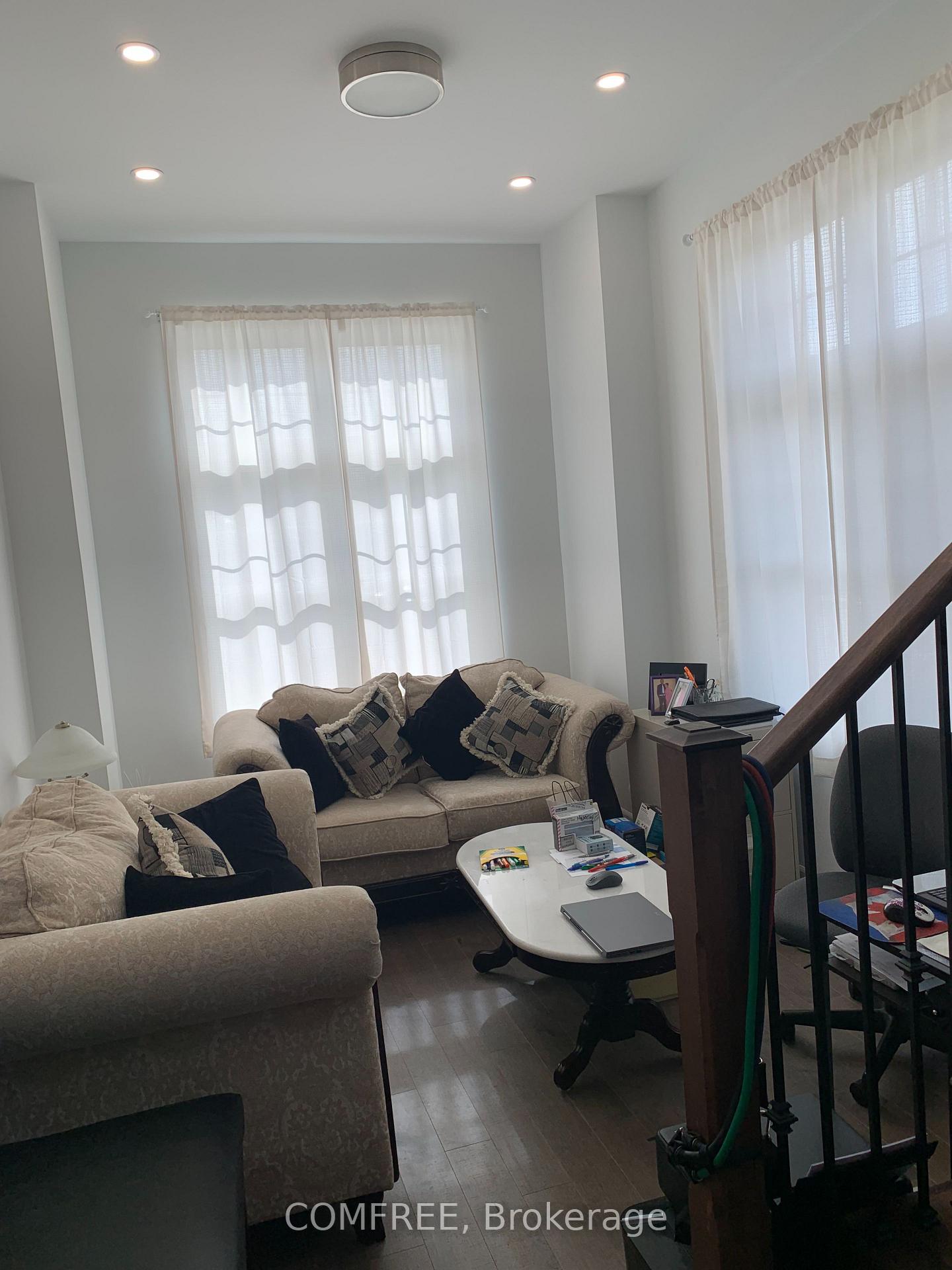 Photo 9 of 3031 William Cutmore Boulevard, Oakville, Joshua Meadows — HOMEH