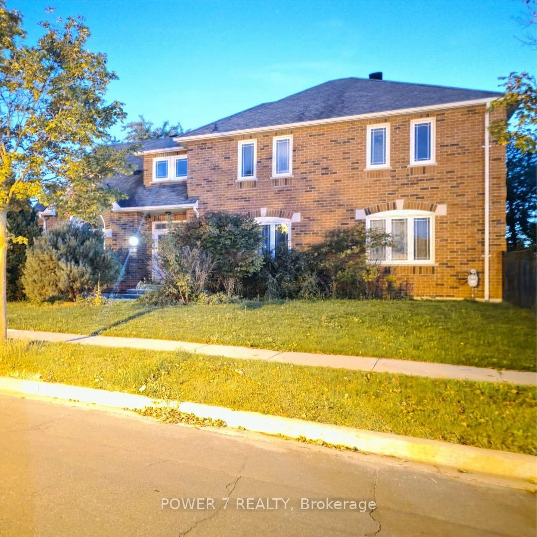Photo 5 of 622 Carlton Road, Markham, Markville — HOMEH
