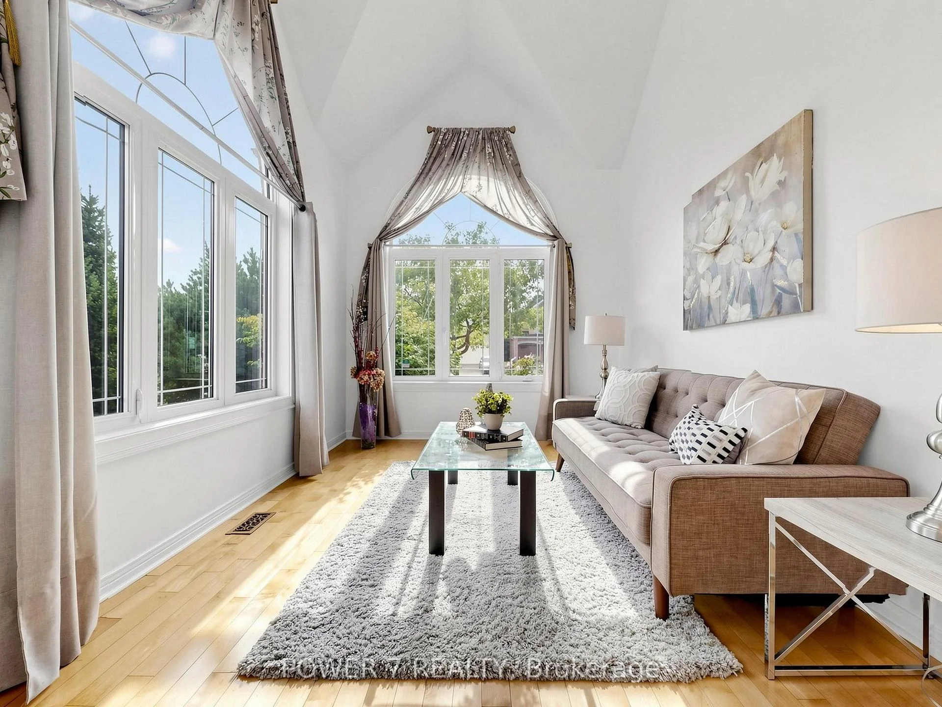 Photo 8 of 622 Carlton Road, Markham, Markville — HOMEH
