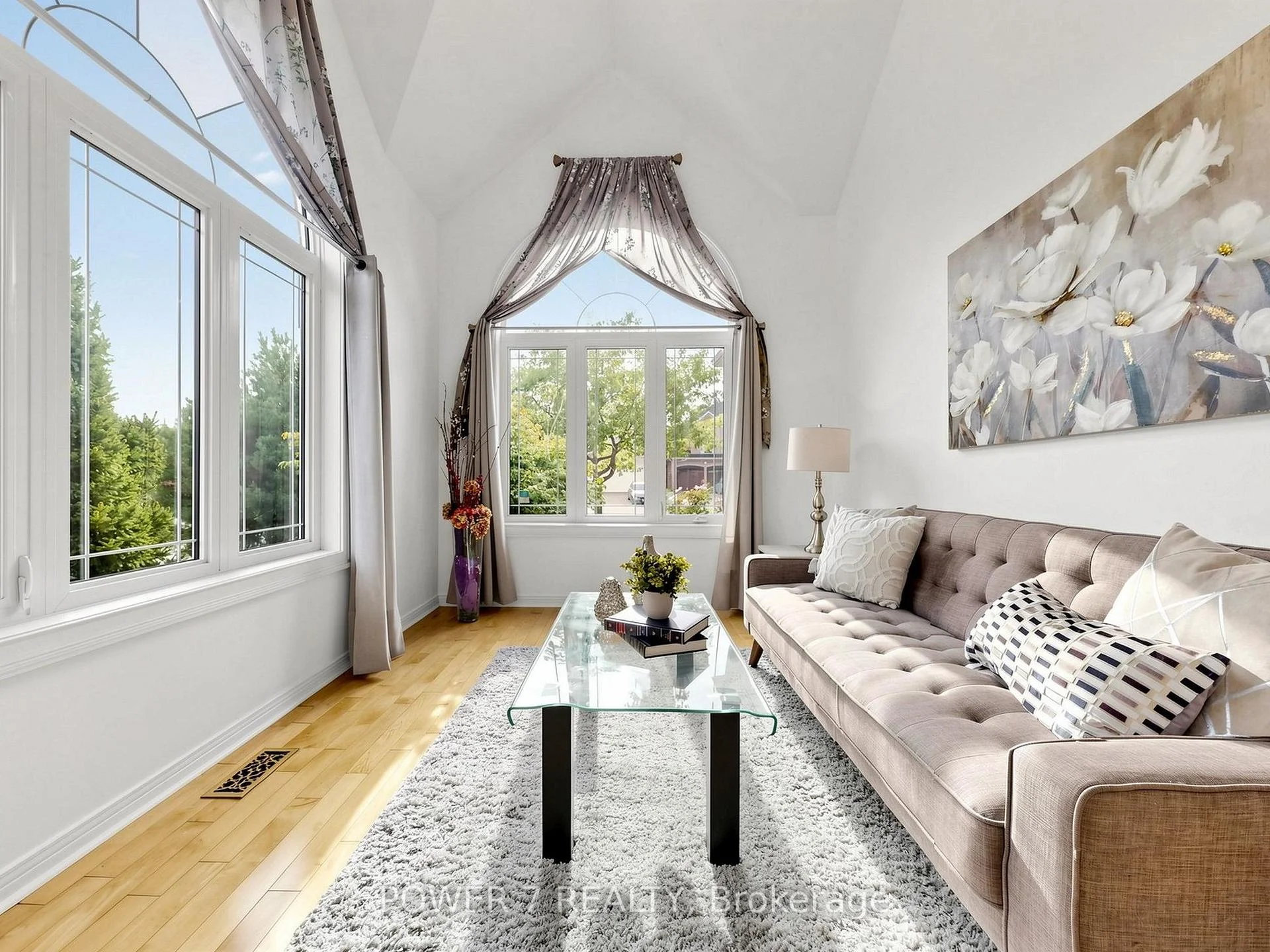 Photo 9 of 622 Carlton Road, Markham, Markville — HOMEH