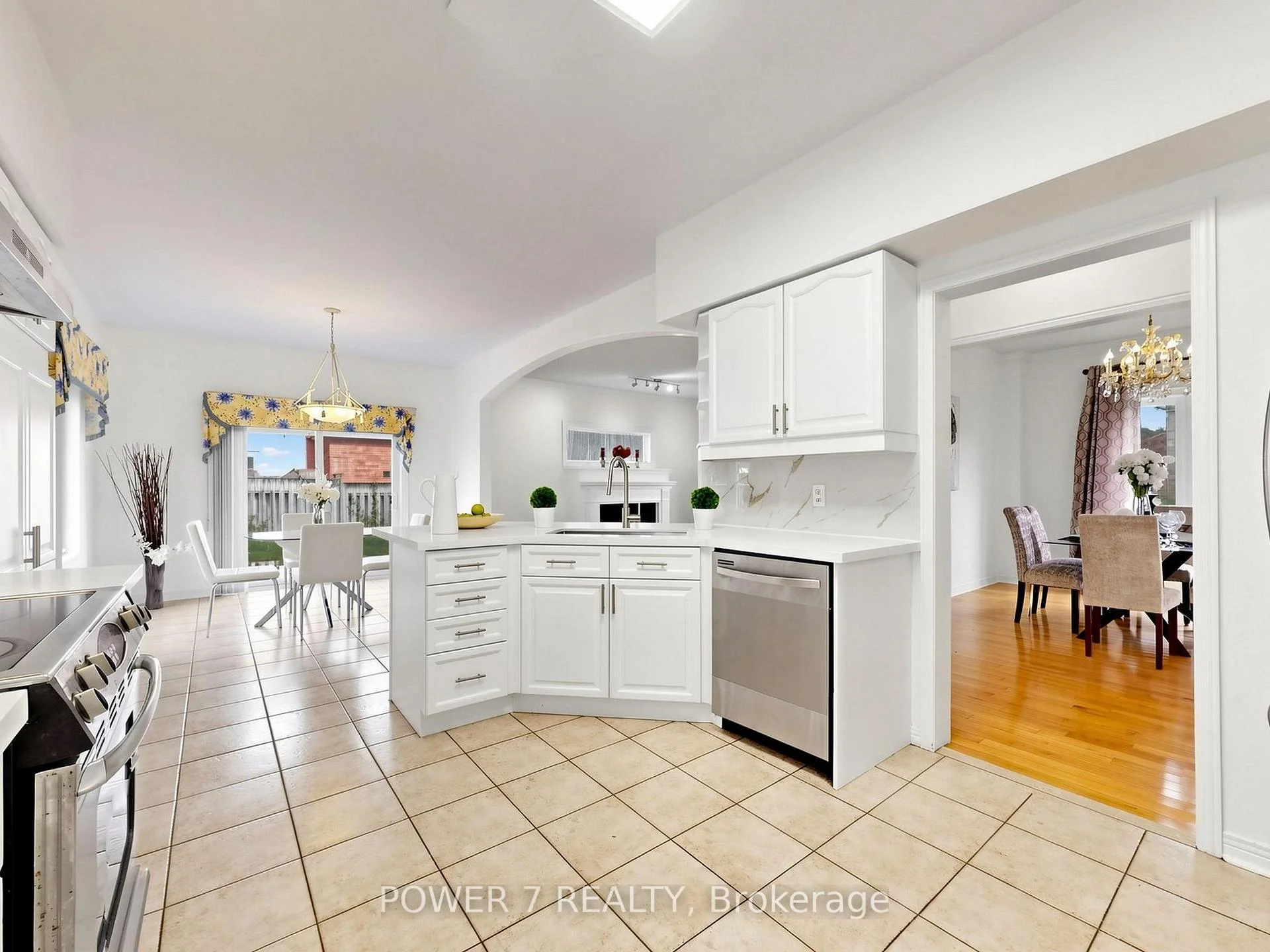 Photo 23 of 622 Carlton Road, Markham, Markville — HOMEH