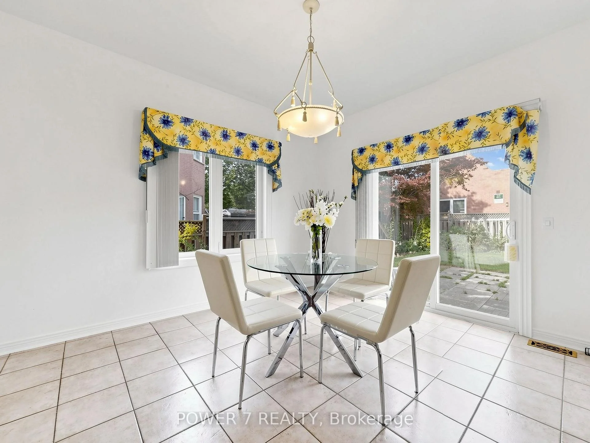 Photo 28 of 622 Carlton Road, Markham, Markville — HOMEH