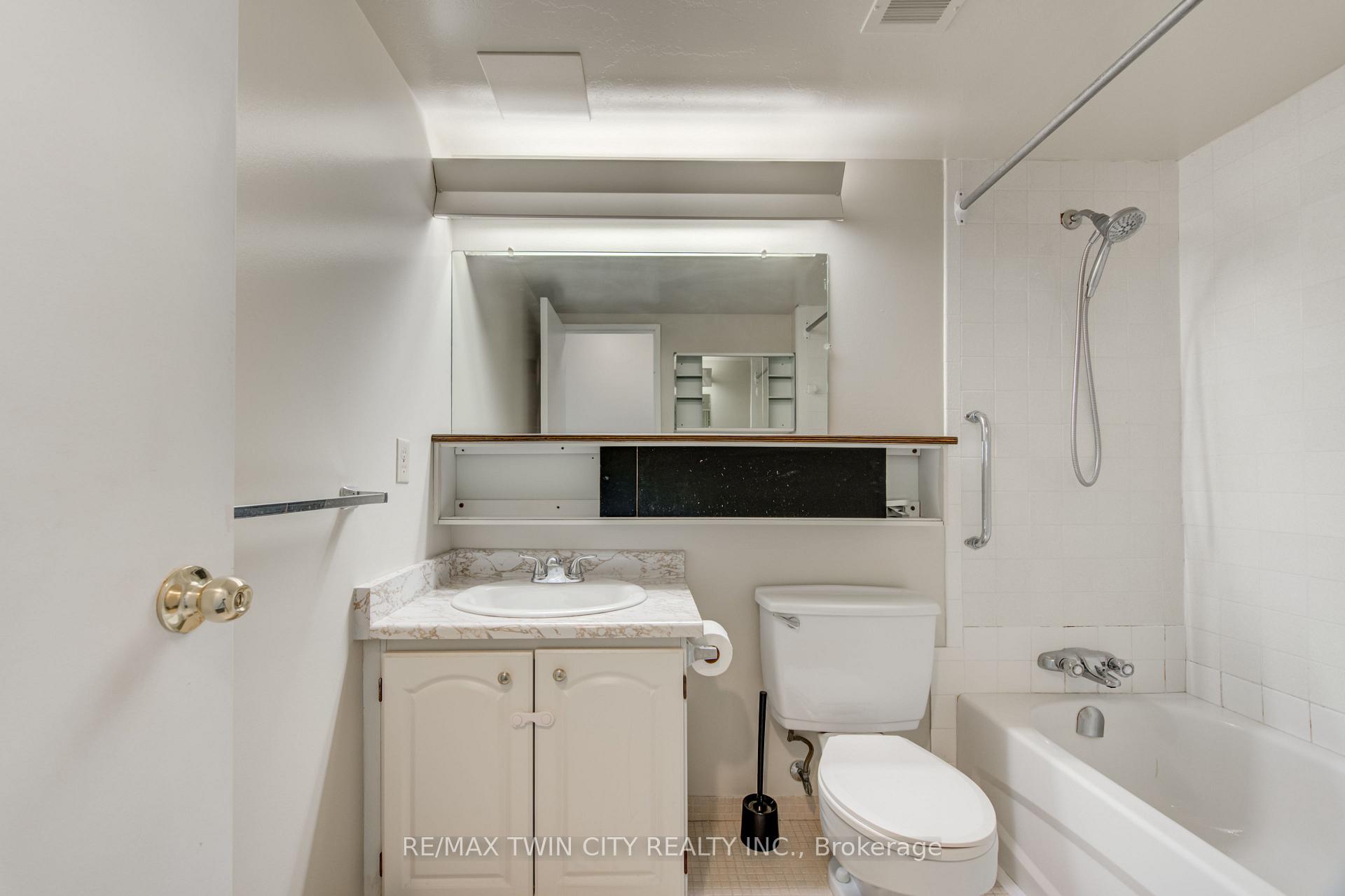 Photo 25 of Unit 509, 225 Harvard Place N, Waterloo, Lincoln Heights — HOMEH