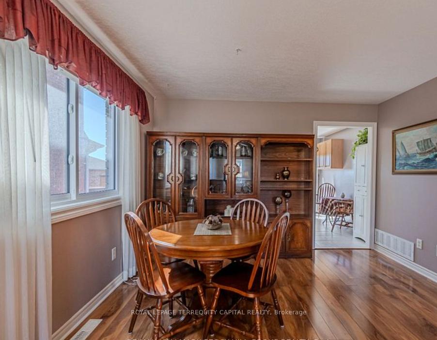 Photo 15 of Unit Lower, 68 Bird Street, Barrie, Edgehill Drive — HOMEH