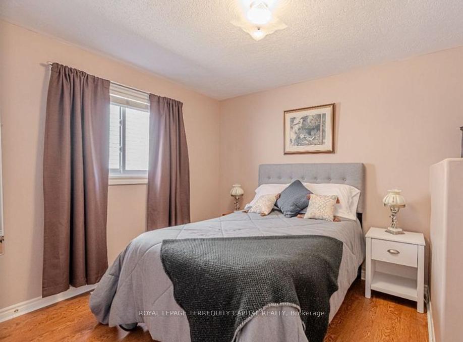 Photo 23 of Unit Lower, 68 Bird Street, Barrie, Edgehill Drive — HOMEH