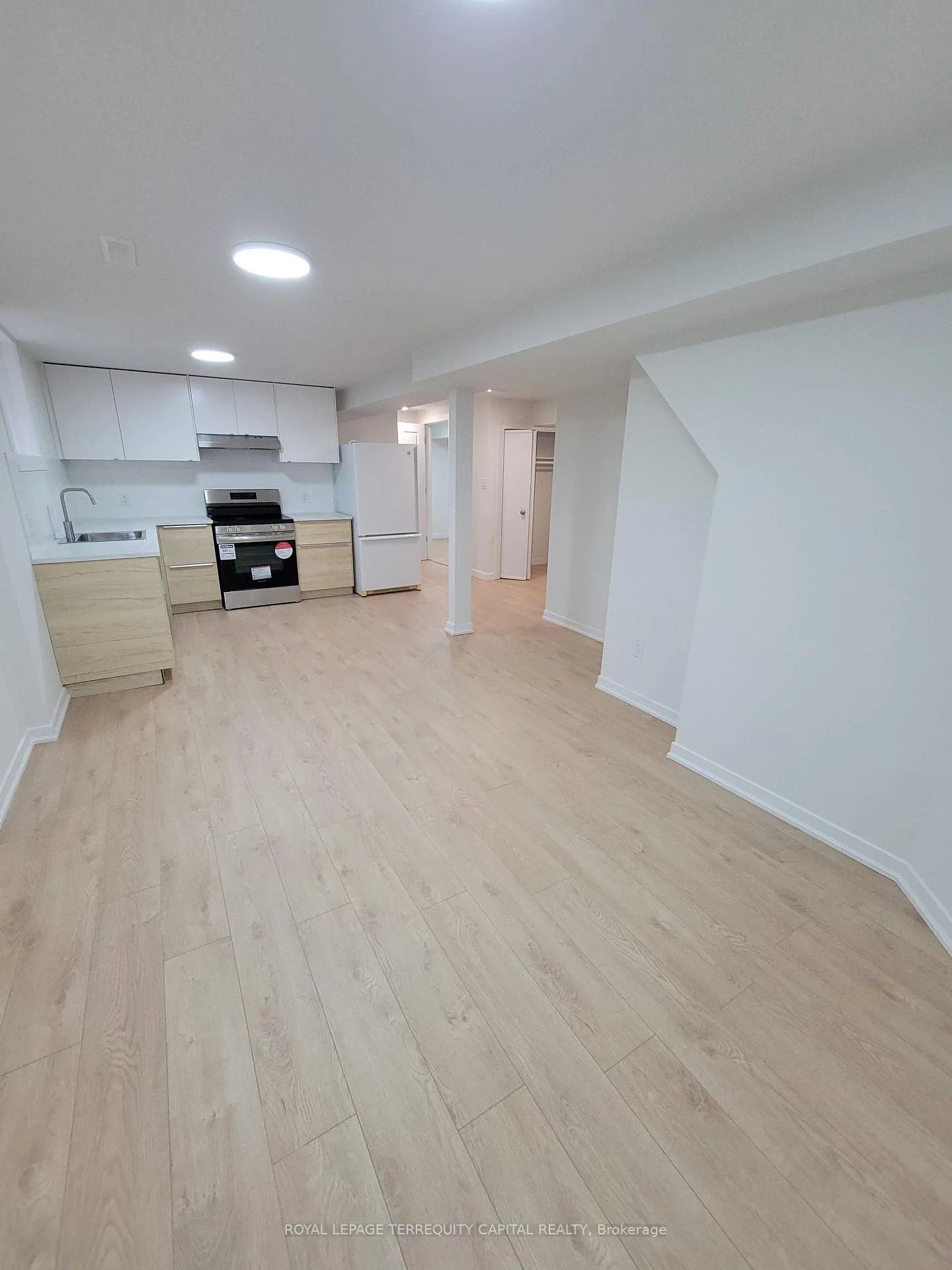 Photo 16 of Unit Lower, 68 Bird Street, Barrie, Edgehill Drive — HOMEH