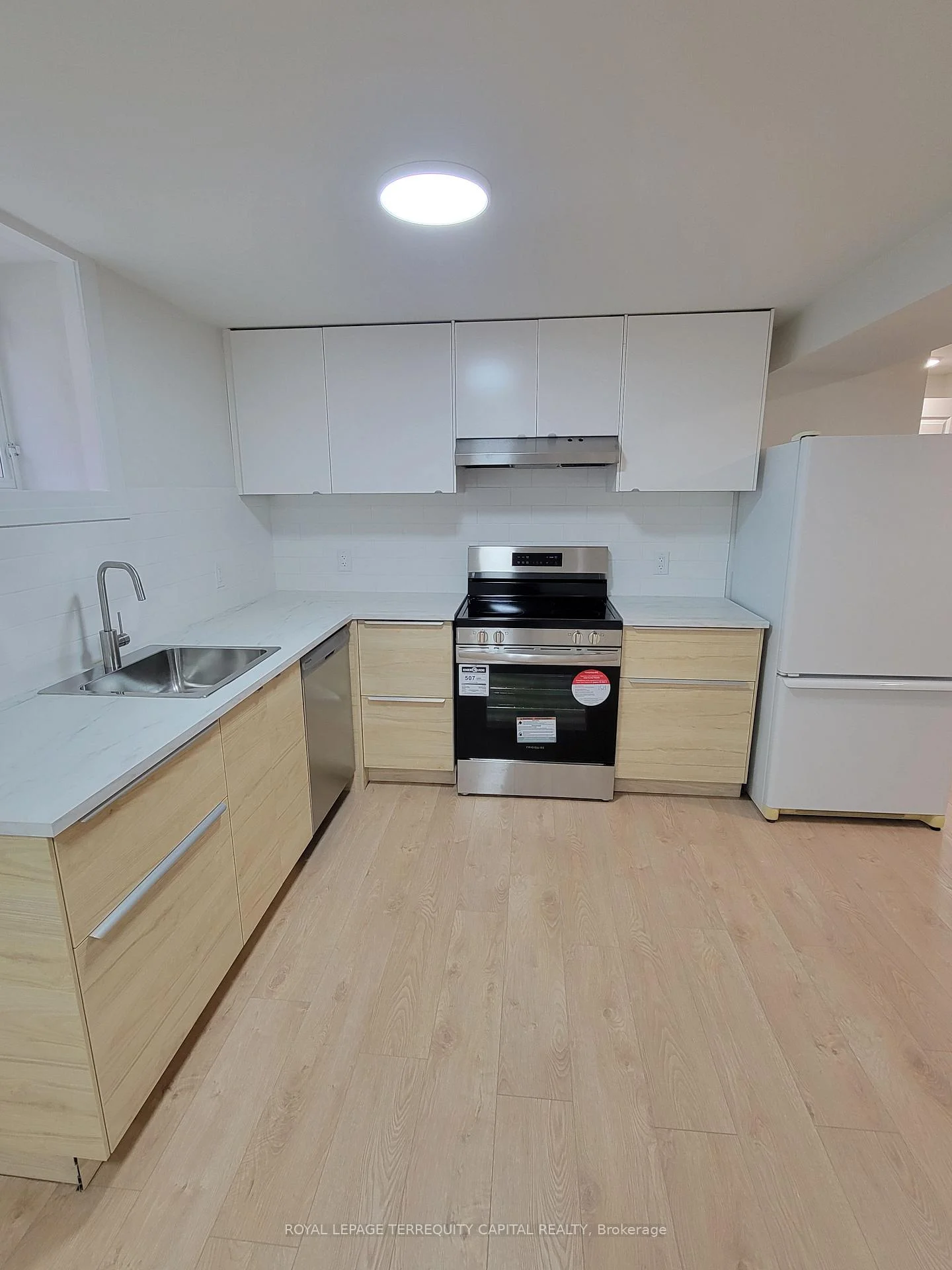 Photo 20 of Unit Lower, 68 Bird Street, Barrie, Edgehill Drive — HOMEH