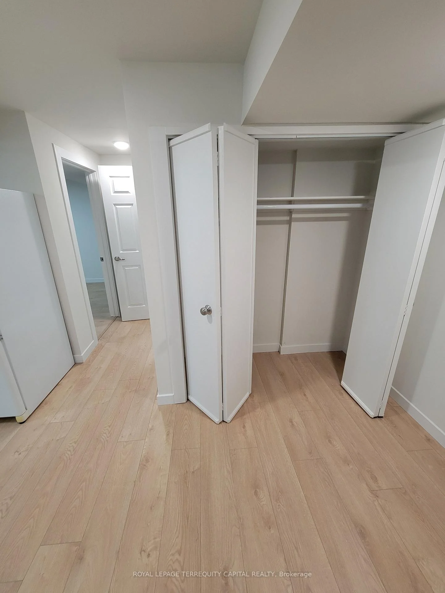 Photo 24 of Unit Lower, 68 Bird Street, Barrie, Edgehill Drive — HOMEH