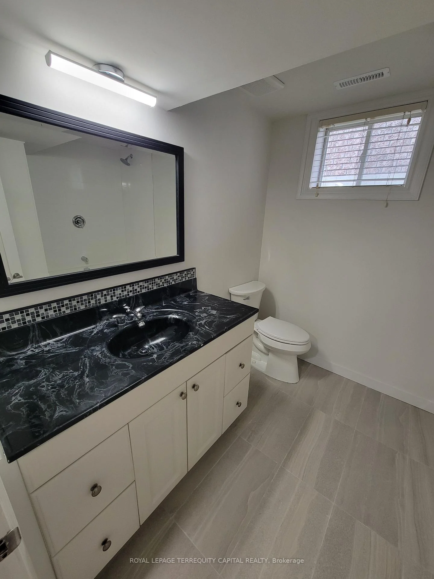 Photo 26 of Unit Lower, 68 Bird Street, Barrie, Edgehill Drive — HOMEH