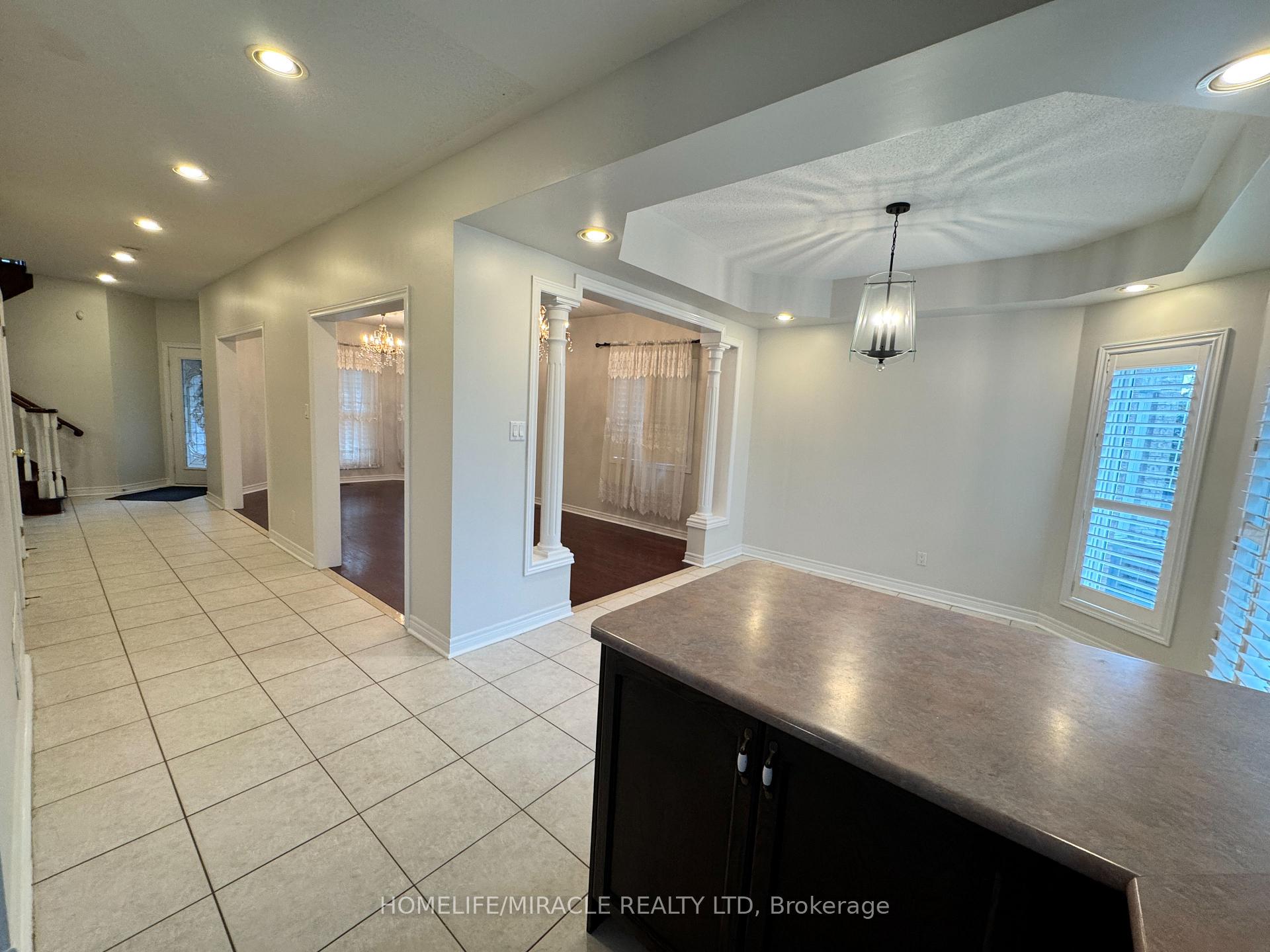 Photo 15 of 6 Sweet Briar Lane, Brampton, Snelgrove — HOMEH