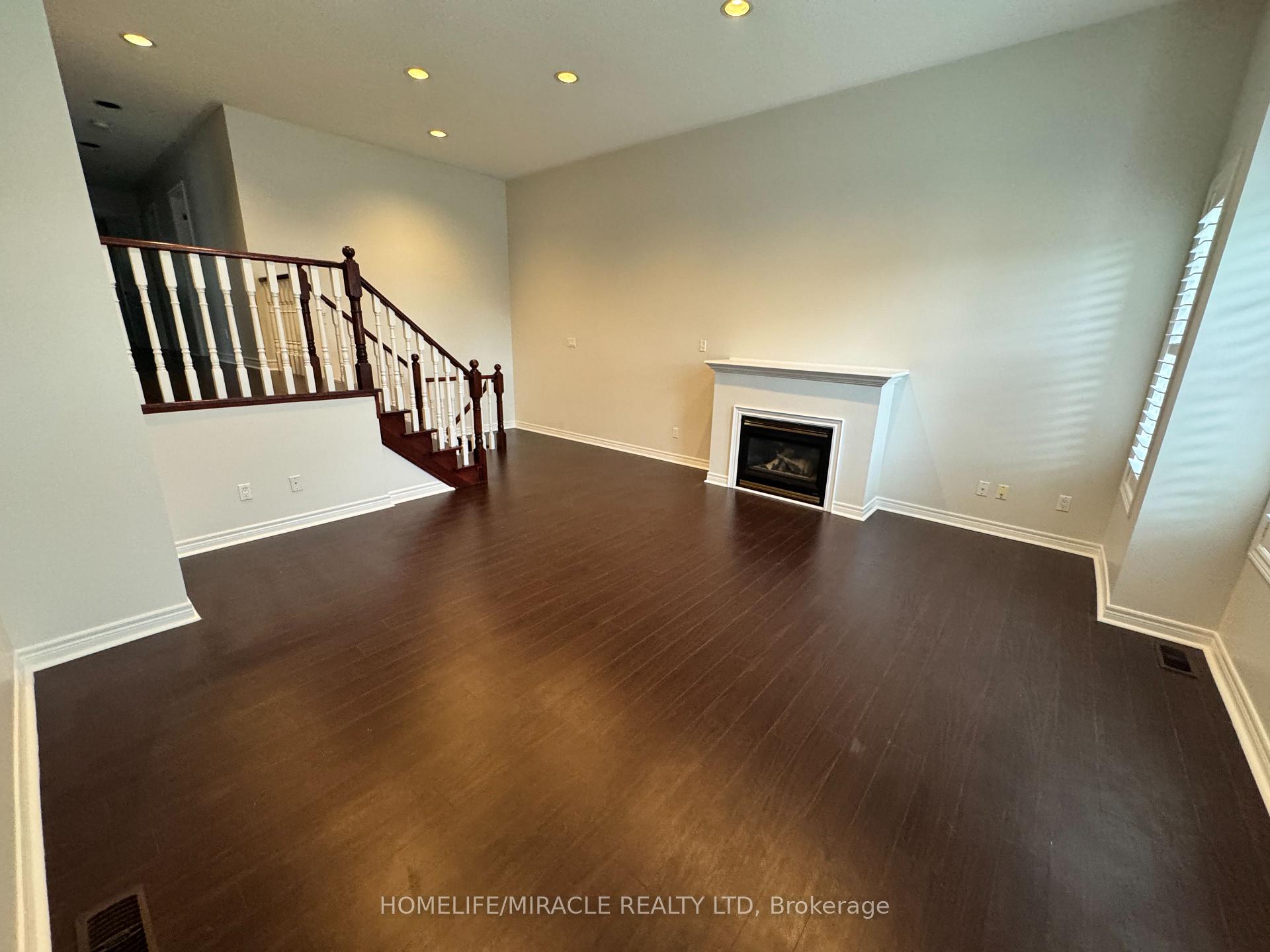 Photo 18 of 6 Sweet Briar Lane, Brampton, Snelgrove — HOMEH