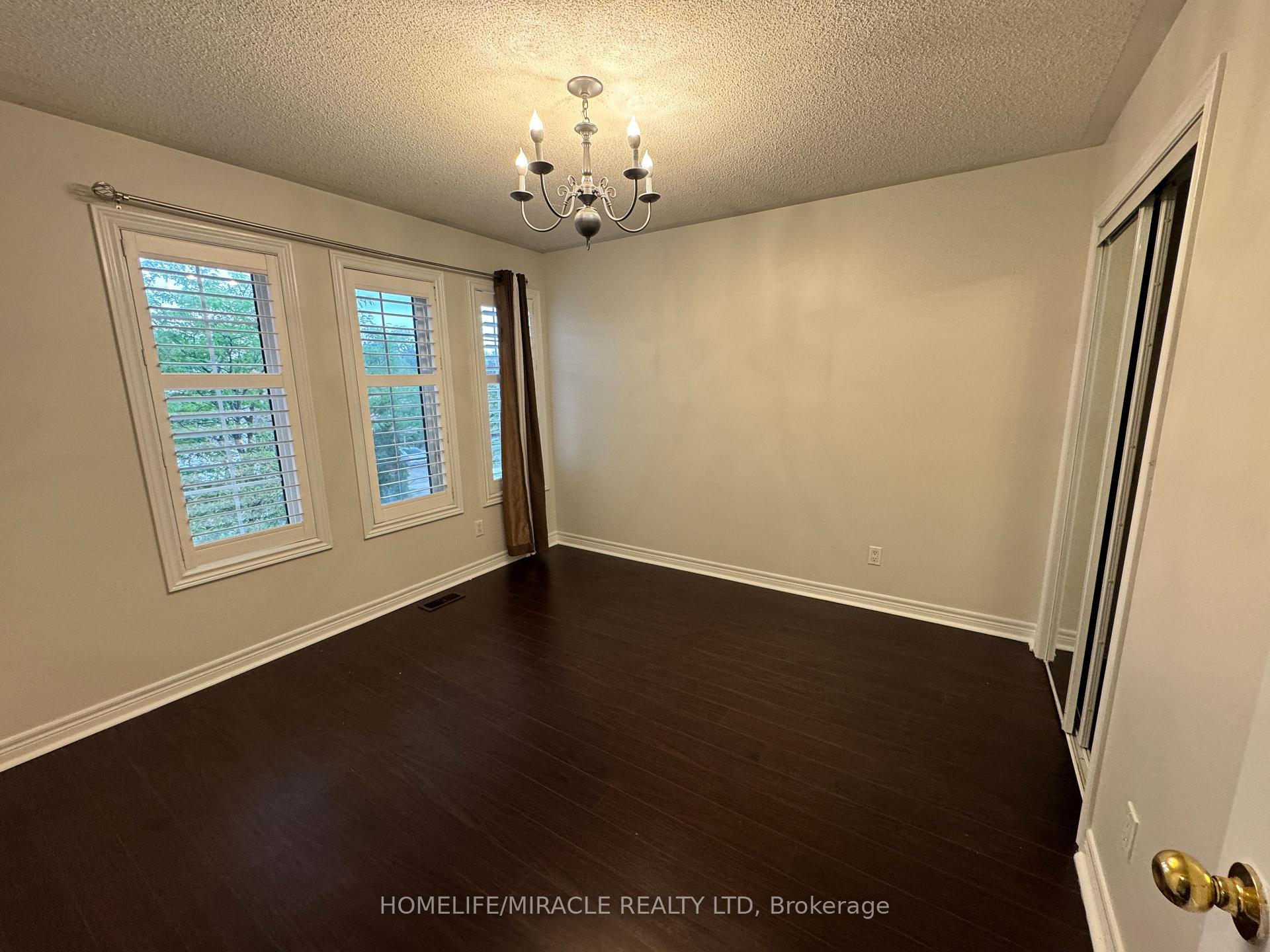 Photo 20 of 6 Sweet Briar Lane, Brampton, Snelgrove — HOMEH