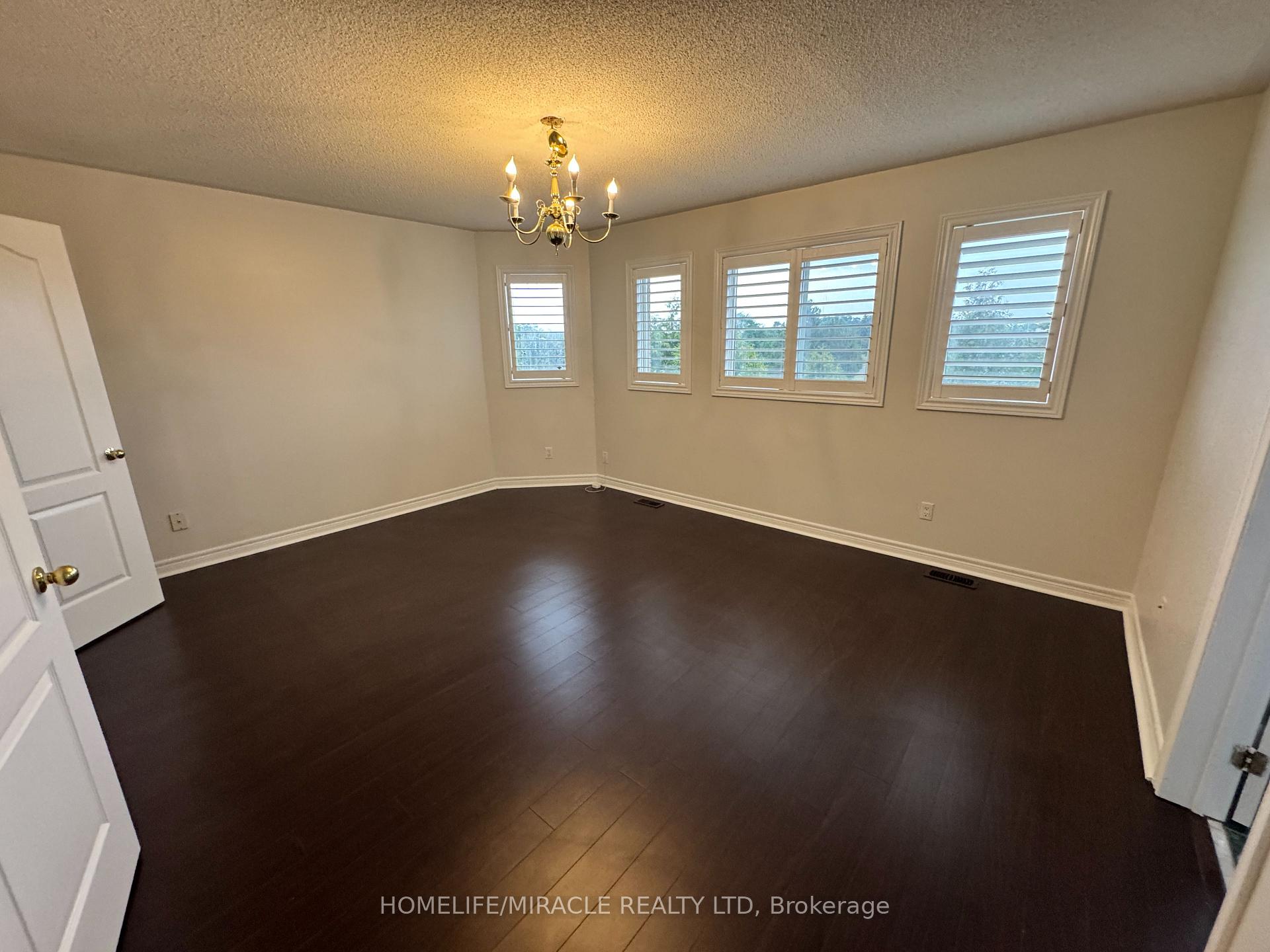 Photo 24 of 6 Sweet Briar Lane, Brampton, Snelgrove — HOMEH