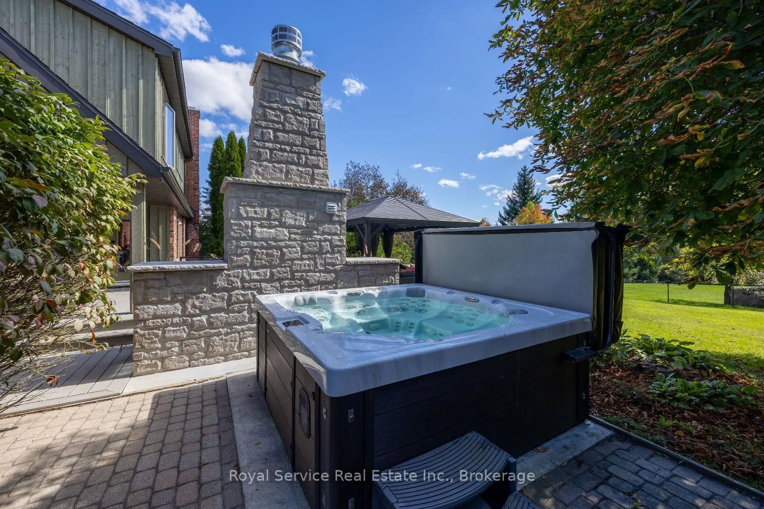 Photo 8 of 1327 Stewart Line, Cavan Monaghan, Cavan Twp — HOMEH