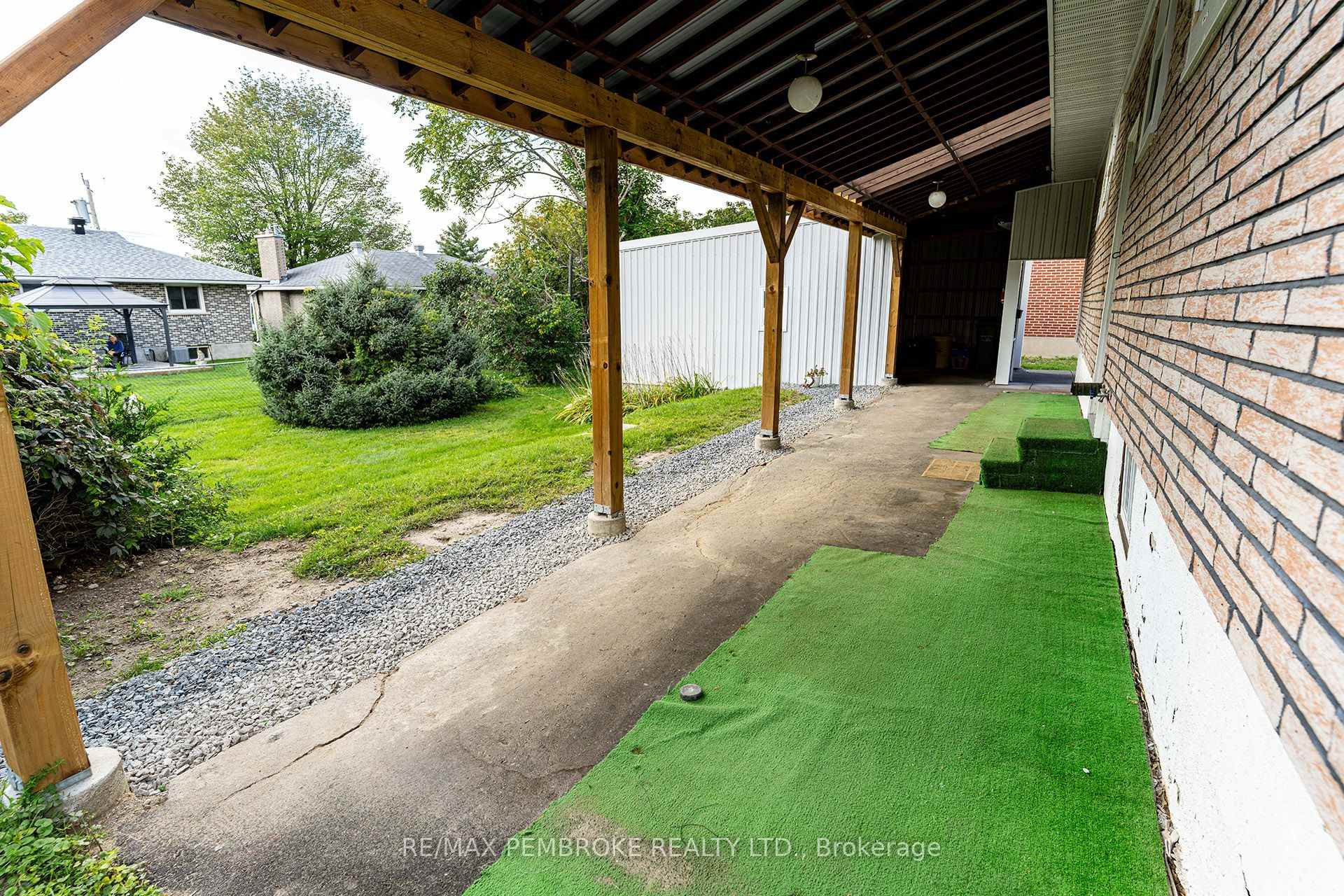 Photo 9 of 142 Deacon Street, Pembroke, Pembroke — HOMEH