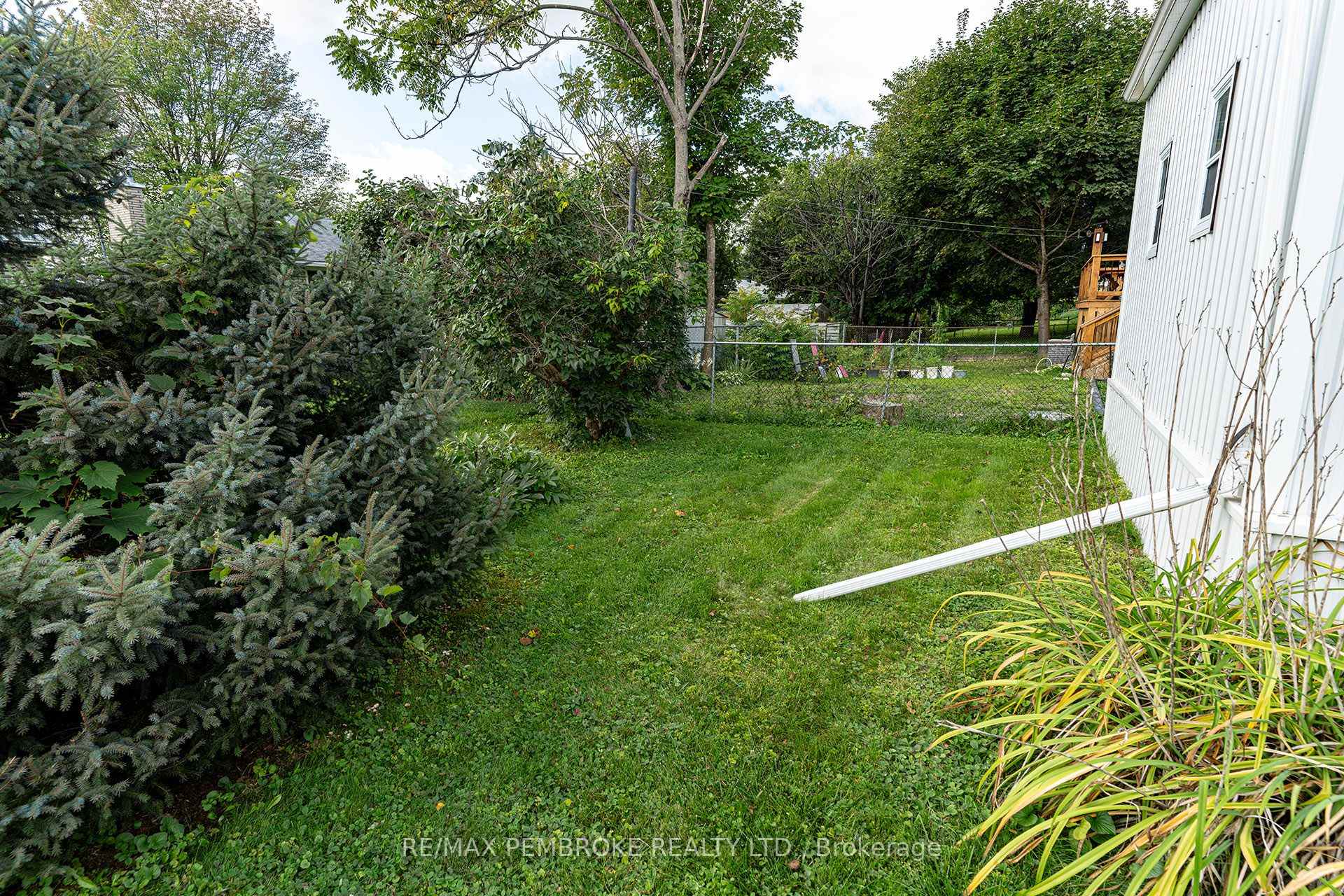 Photo 12 of 142 Deacon Street, Pembroke, Pembroke — HOMEH