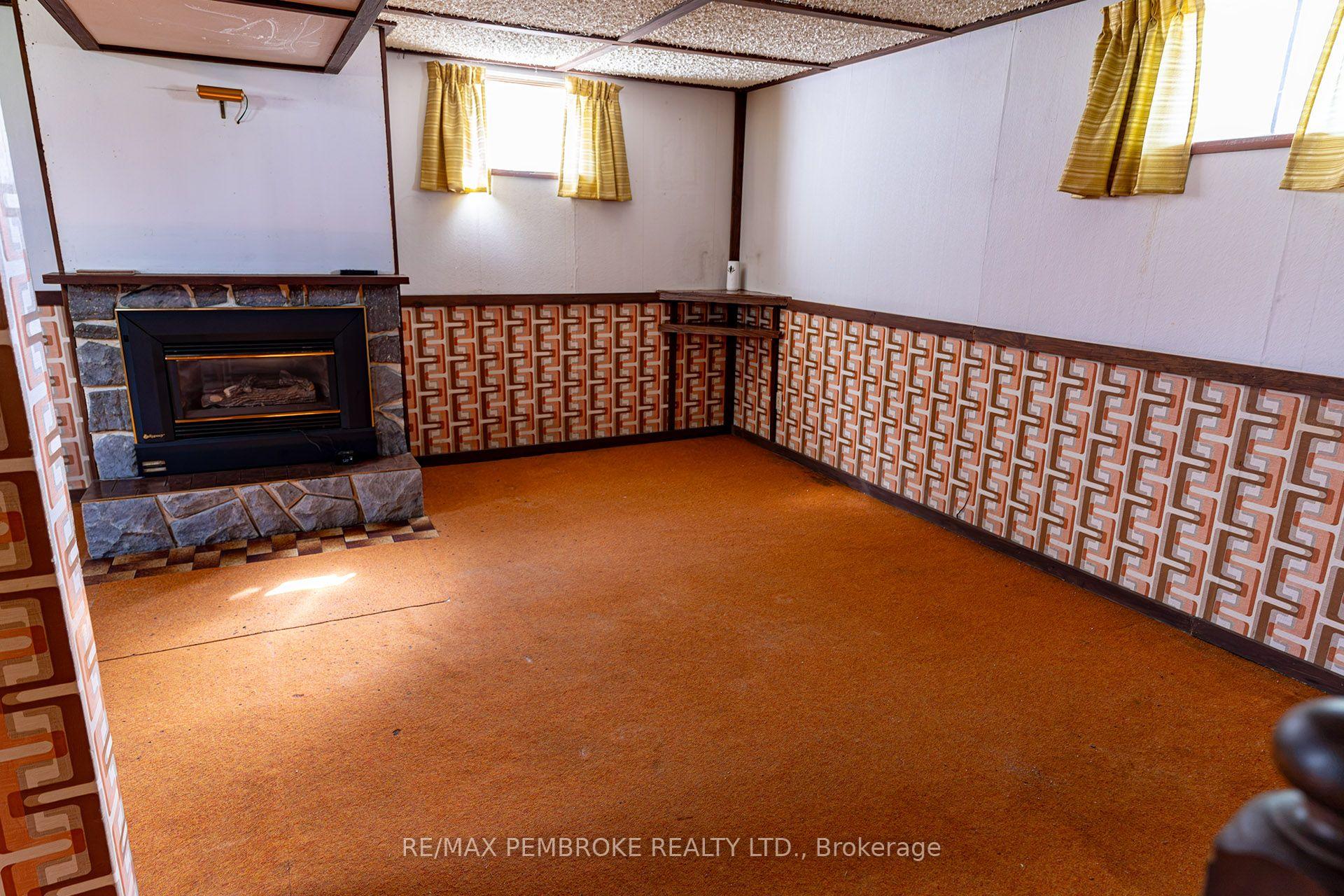 Photo 33 of 142 Deacon Street, Pembroke, Pembroke — HOMEH