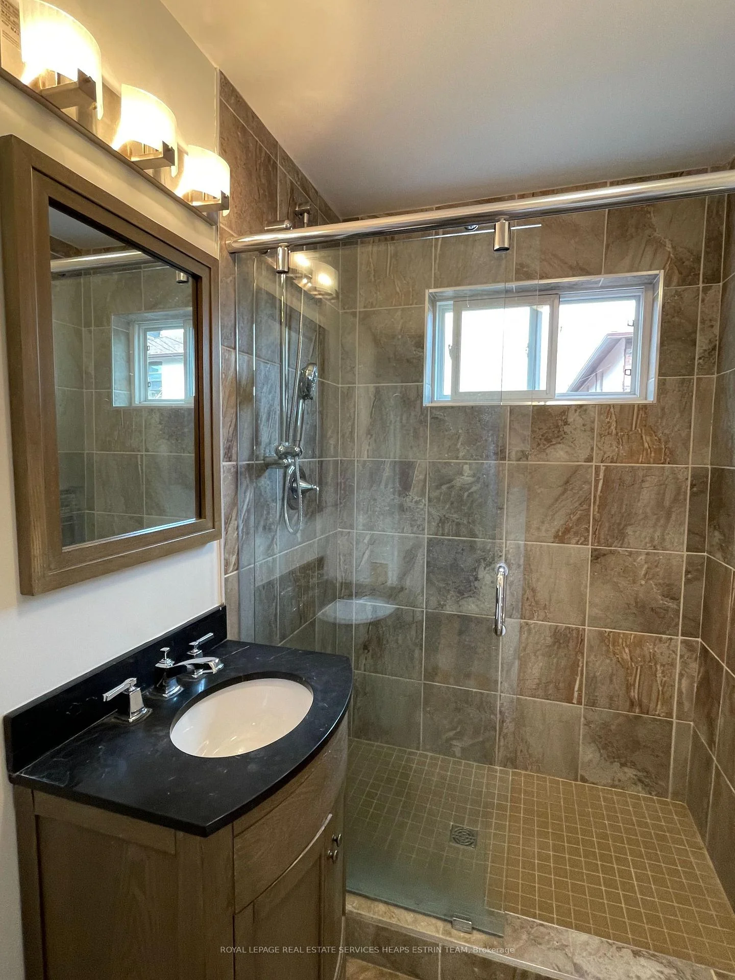 Photo 3 of Unit main, 41 Scarboro Beach Boulevard, Toronto, The Beaches — HOMEH