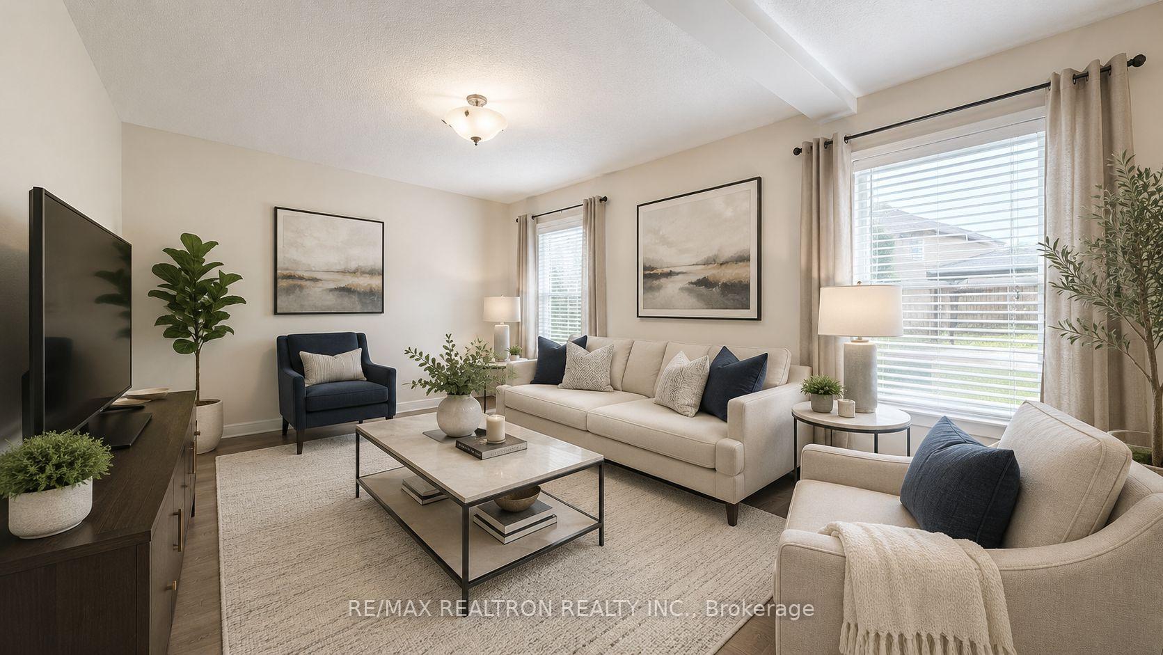 Photo 6 of 215 Drummond Drive, Vaughan, Maple — HOMEH