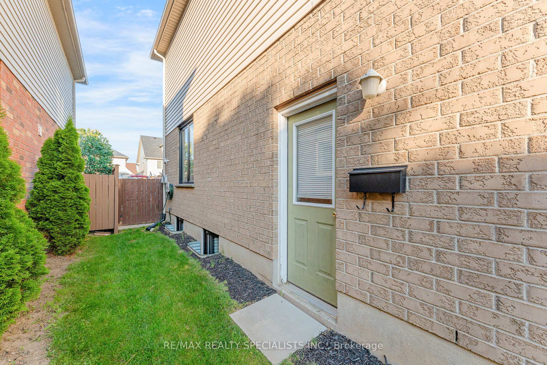 Photo 48 of 71 Mcfarlane Drive, Cambridge, Grow Community Centre — HOMEH